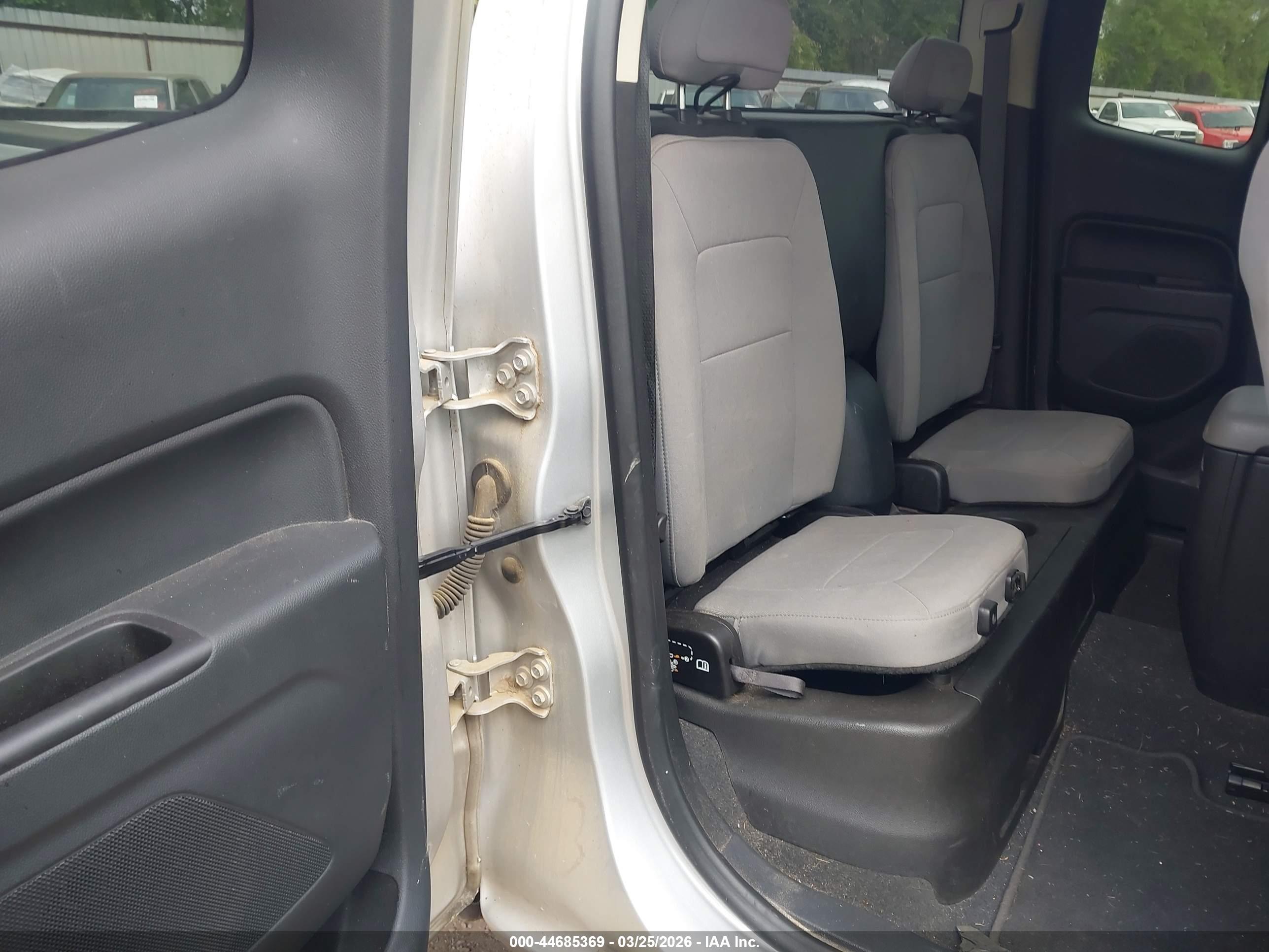 GMC CANYON image 8