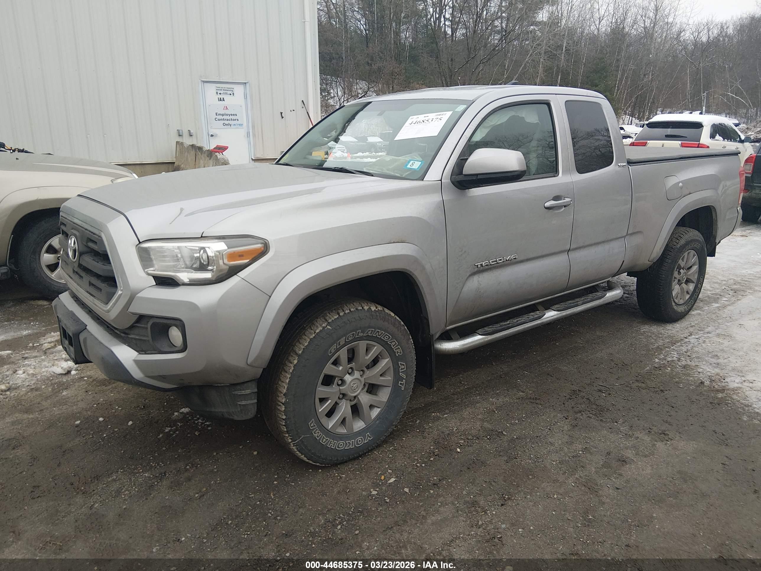 TOYOTA TACOMA image 2