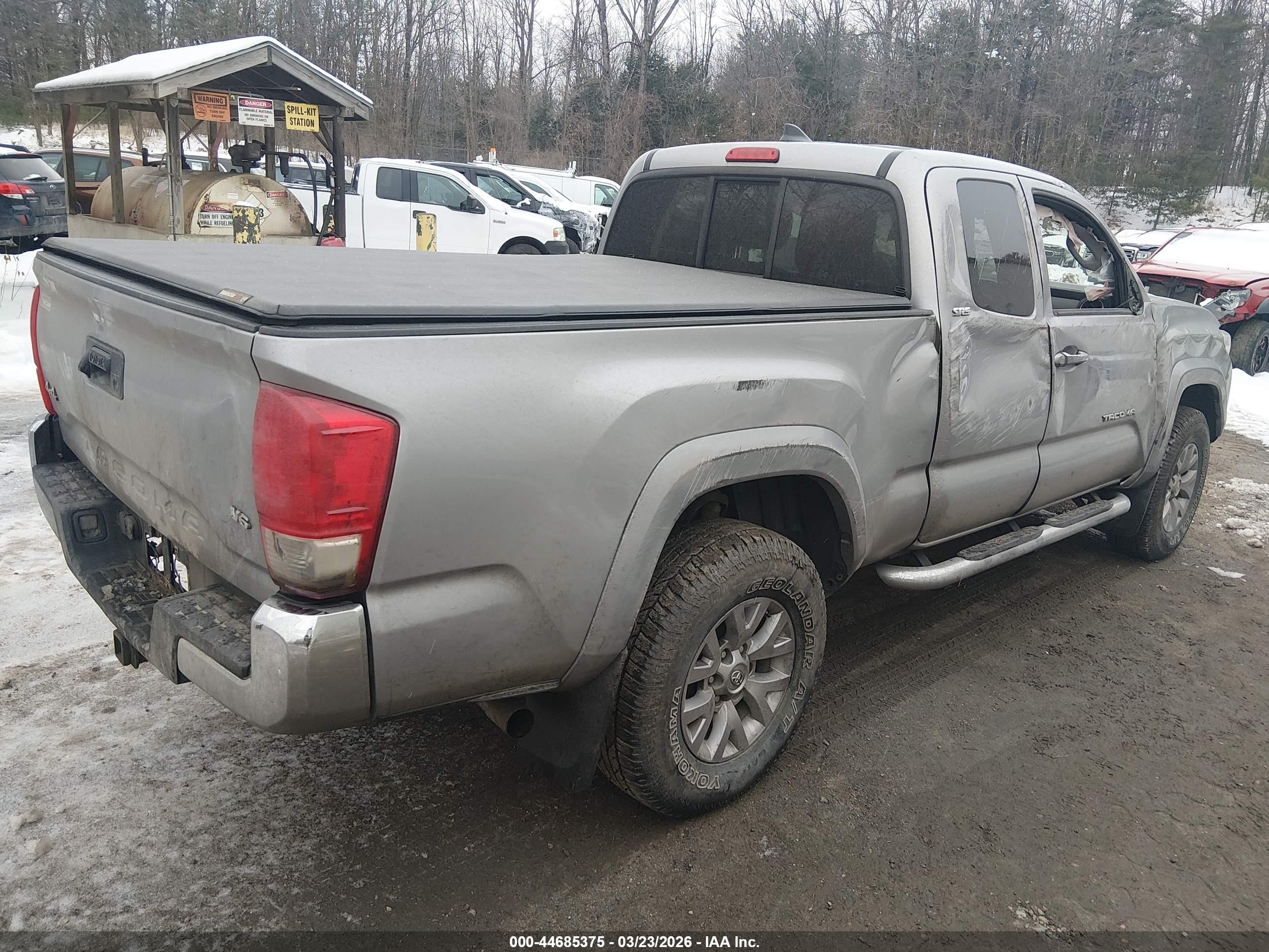 TOYOTA TACOMA image 4