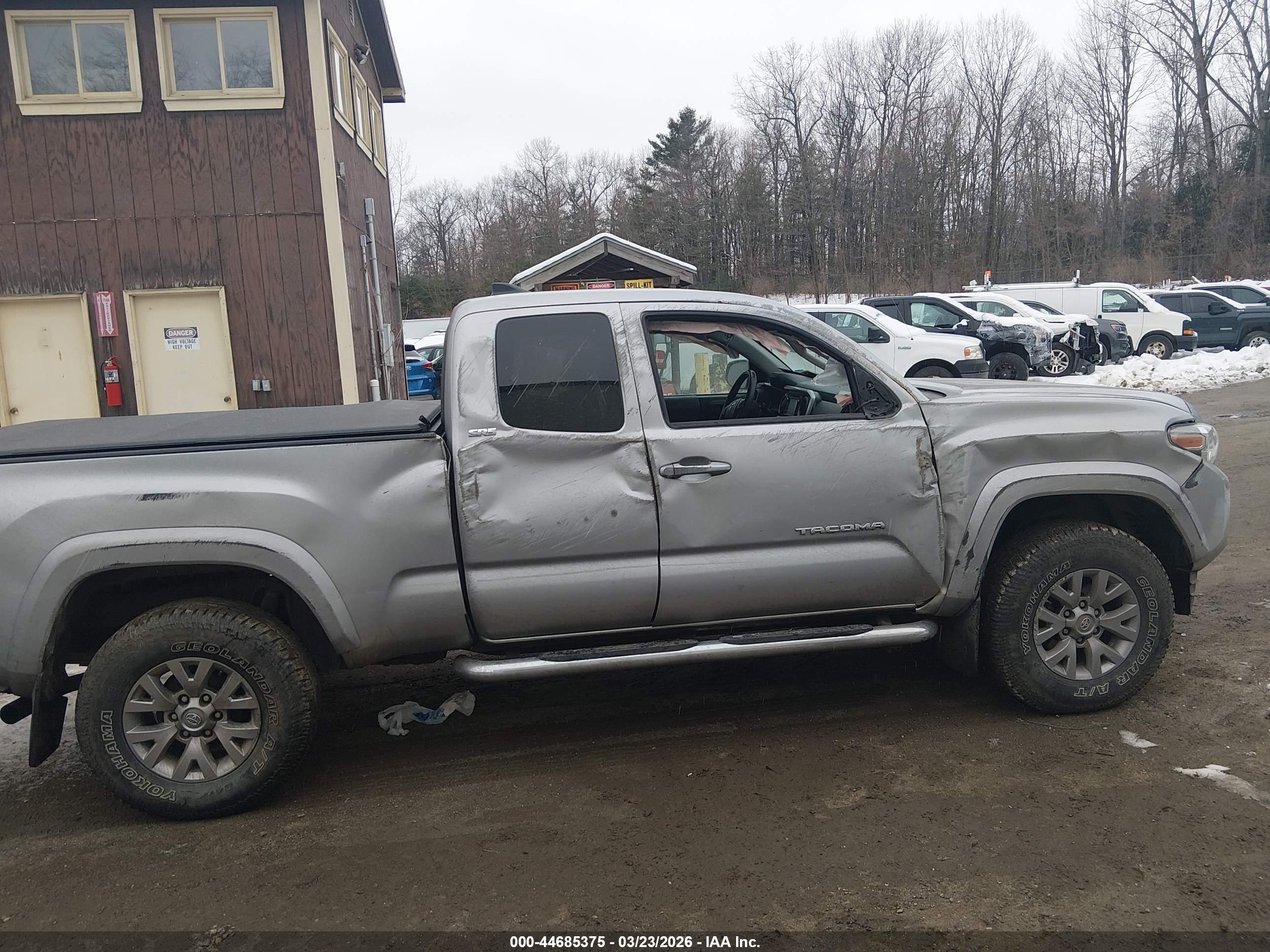 TOYOTA TACOMA image 6