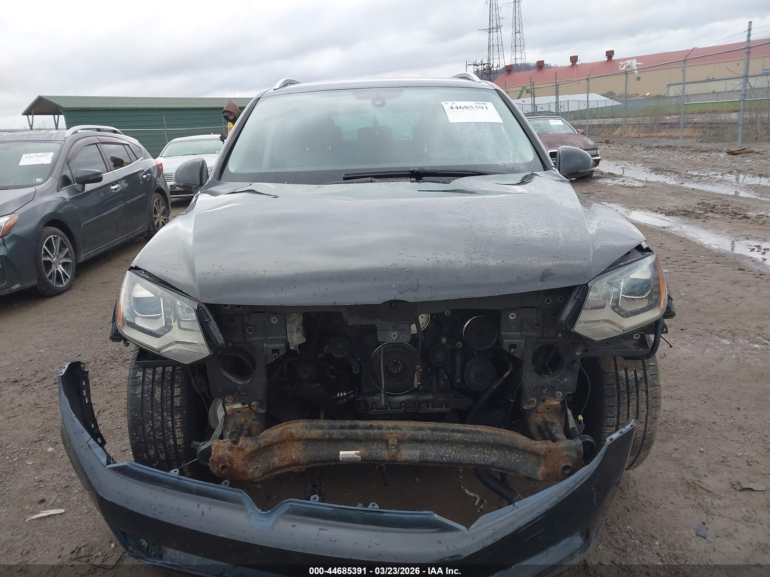 VOLKSWAGEN TOUAREG image 6