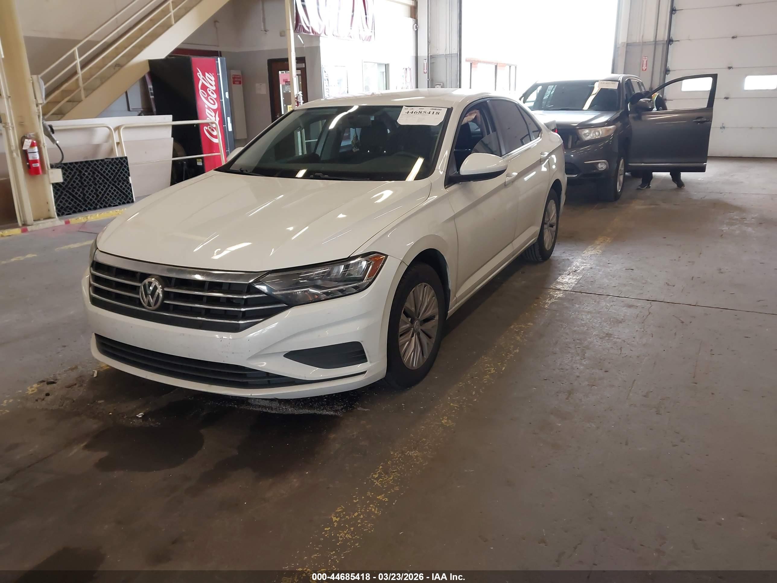 VOLKSWAGEN JETTA image 2