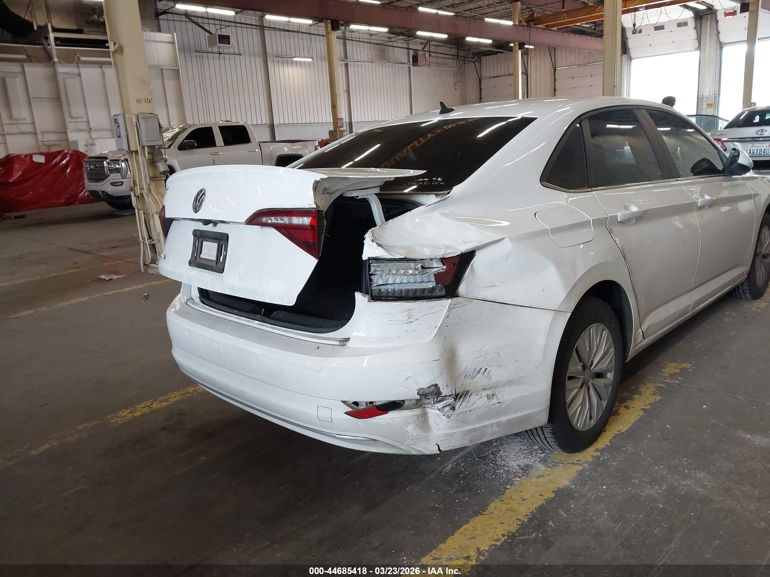 VOLKSWAGEN JETTA image 6