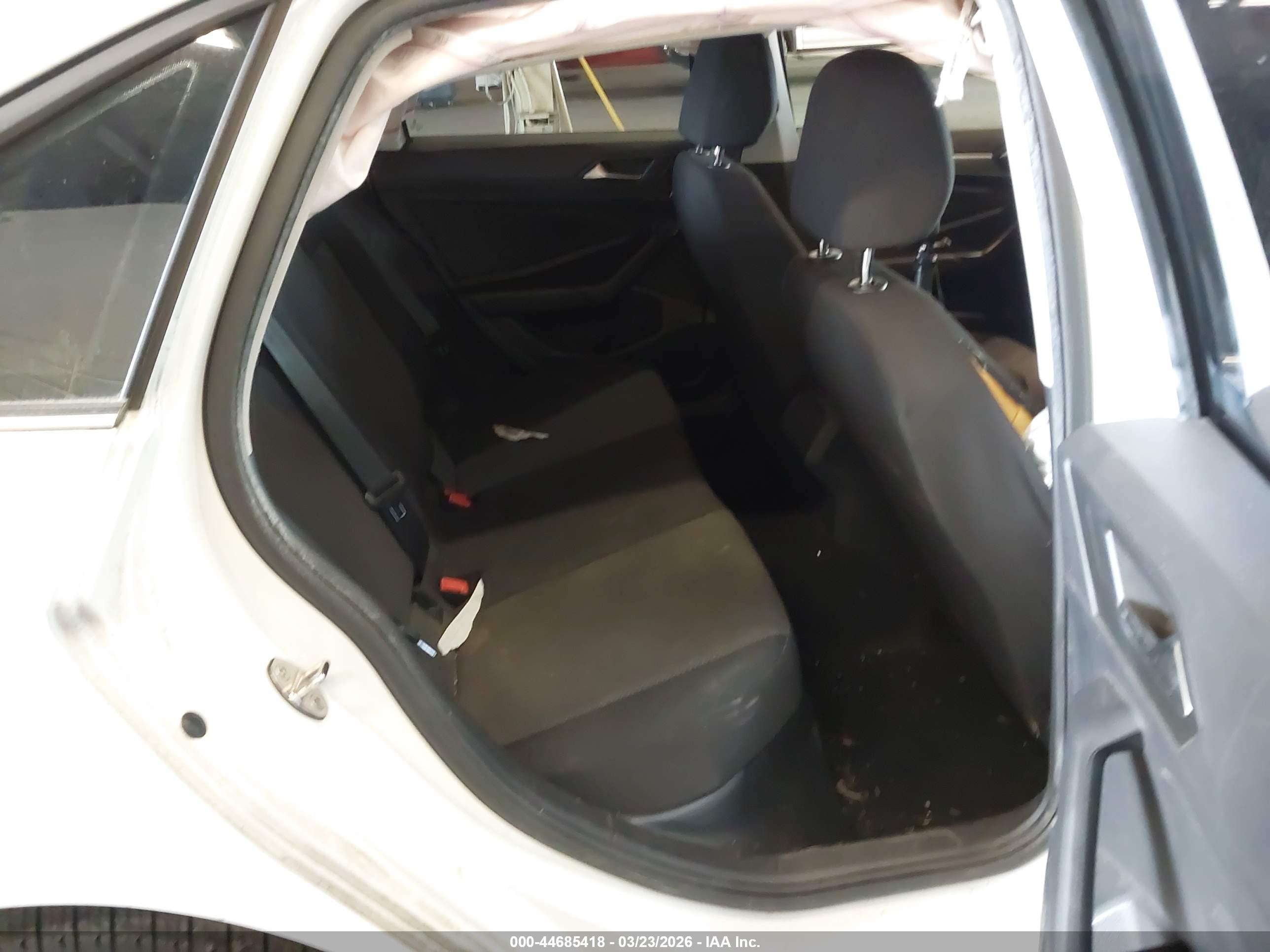 VOLKSWAGEN JETTA image 8