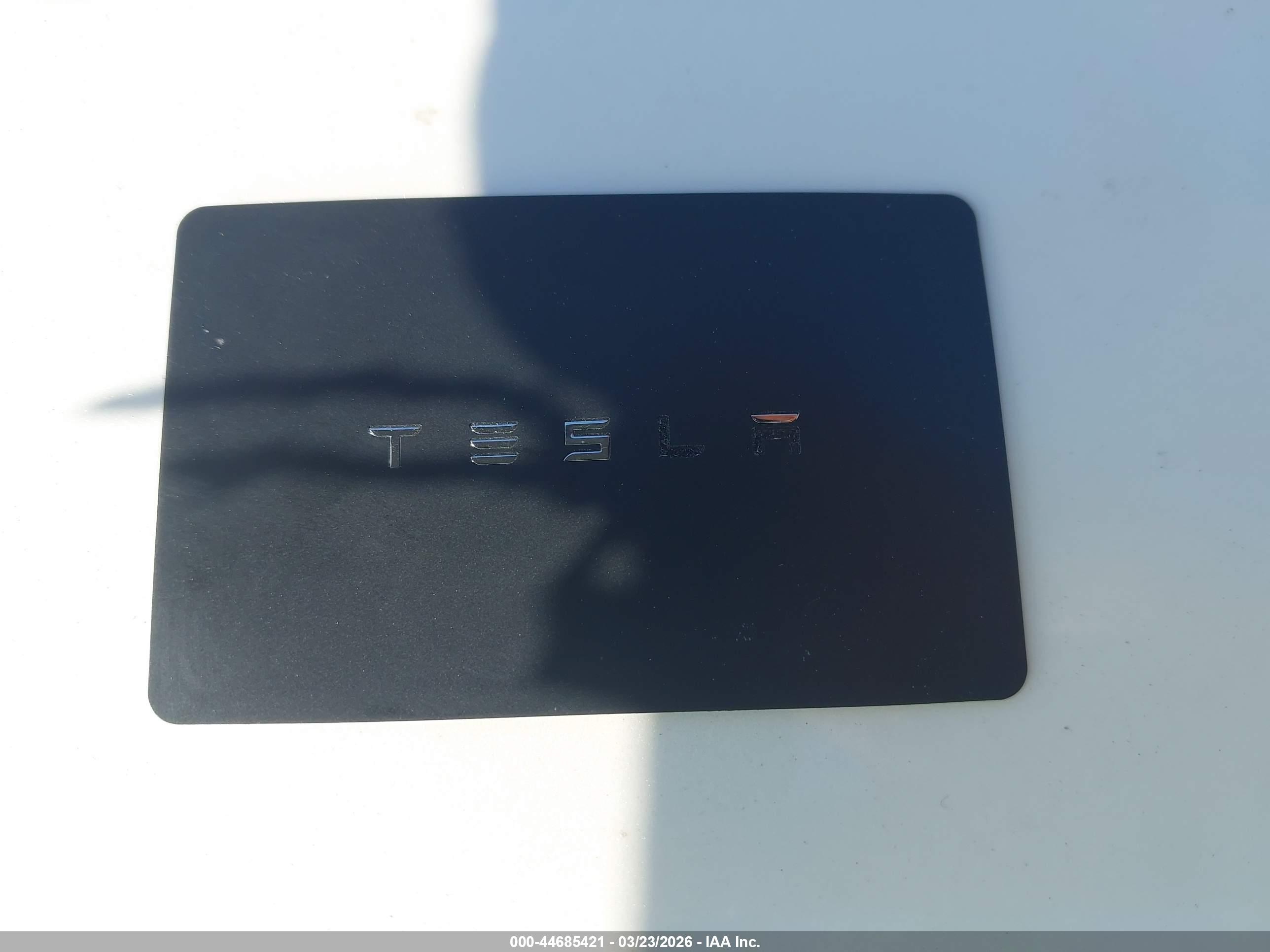 TESLA MODEL image 11