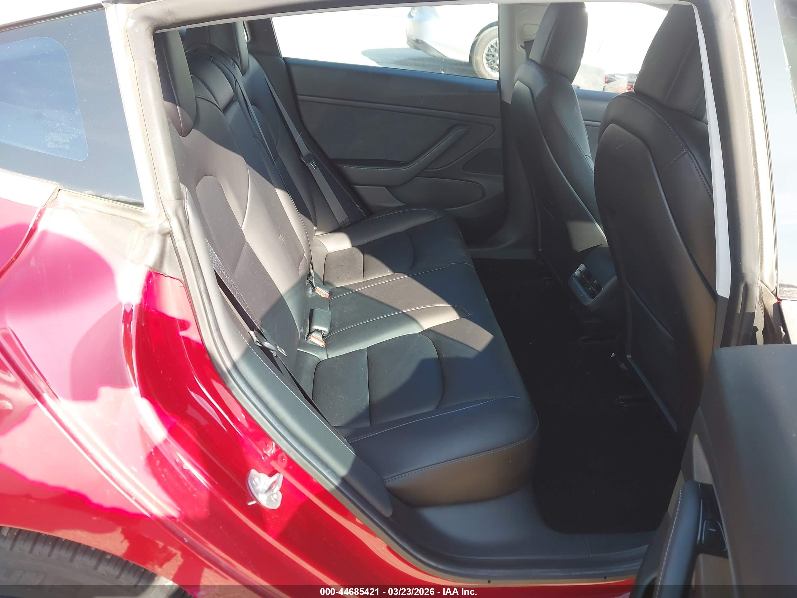 TESLA MODEL image 8