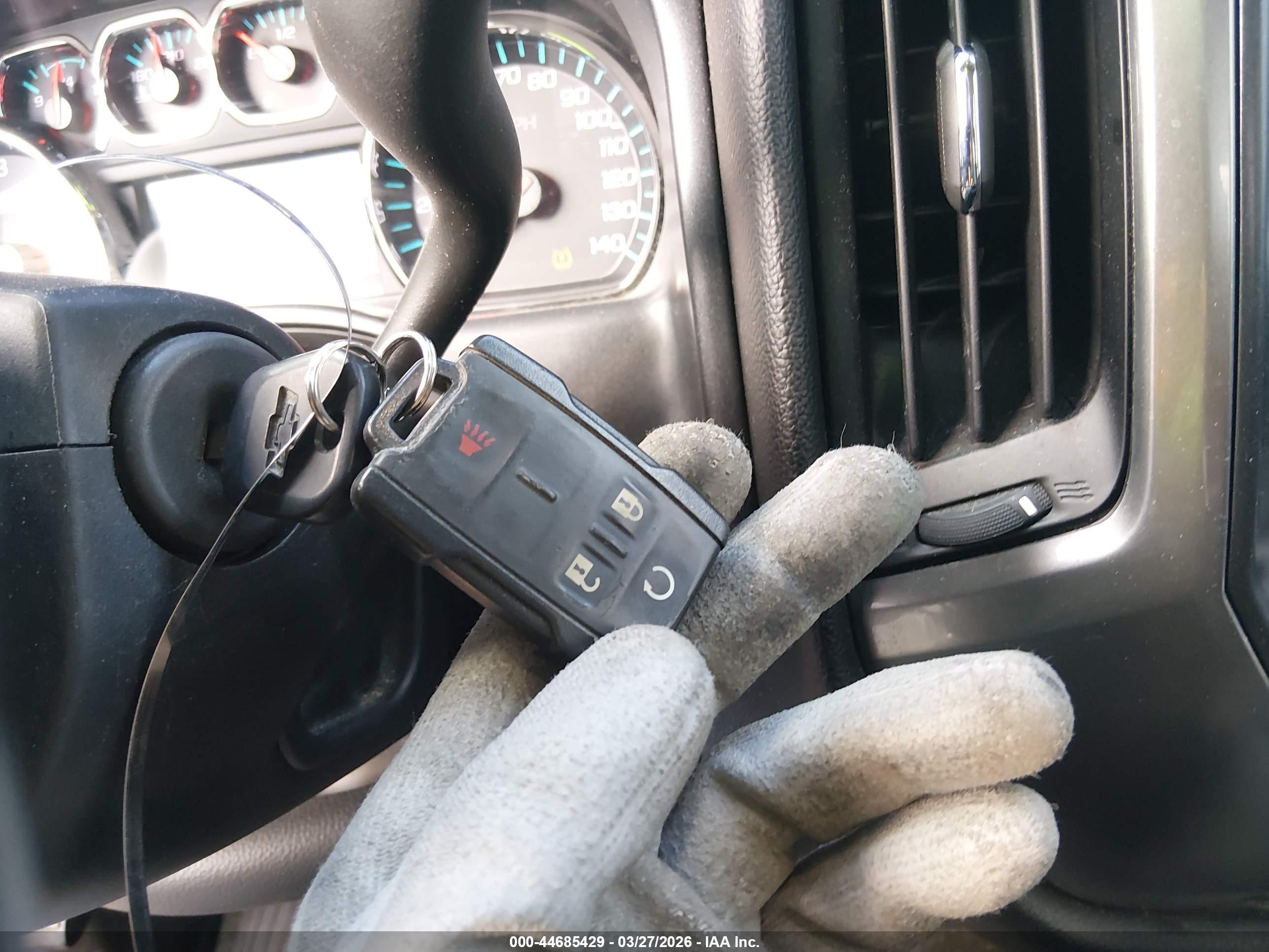 CHEVROLET SILVERADO image 11