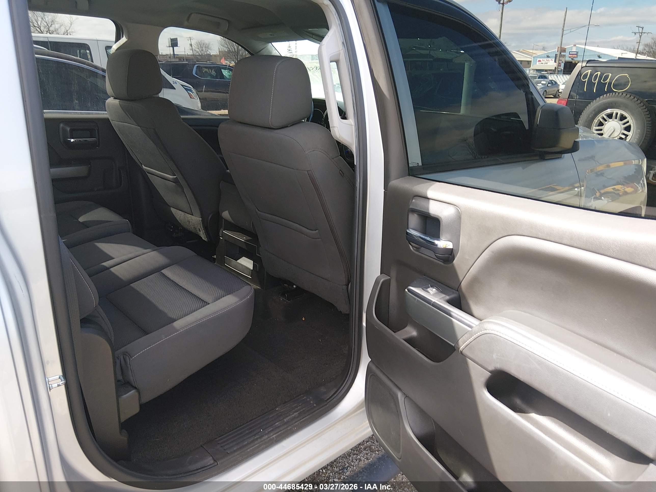 CHEVROLET SILVERADO image 8