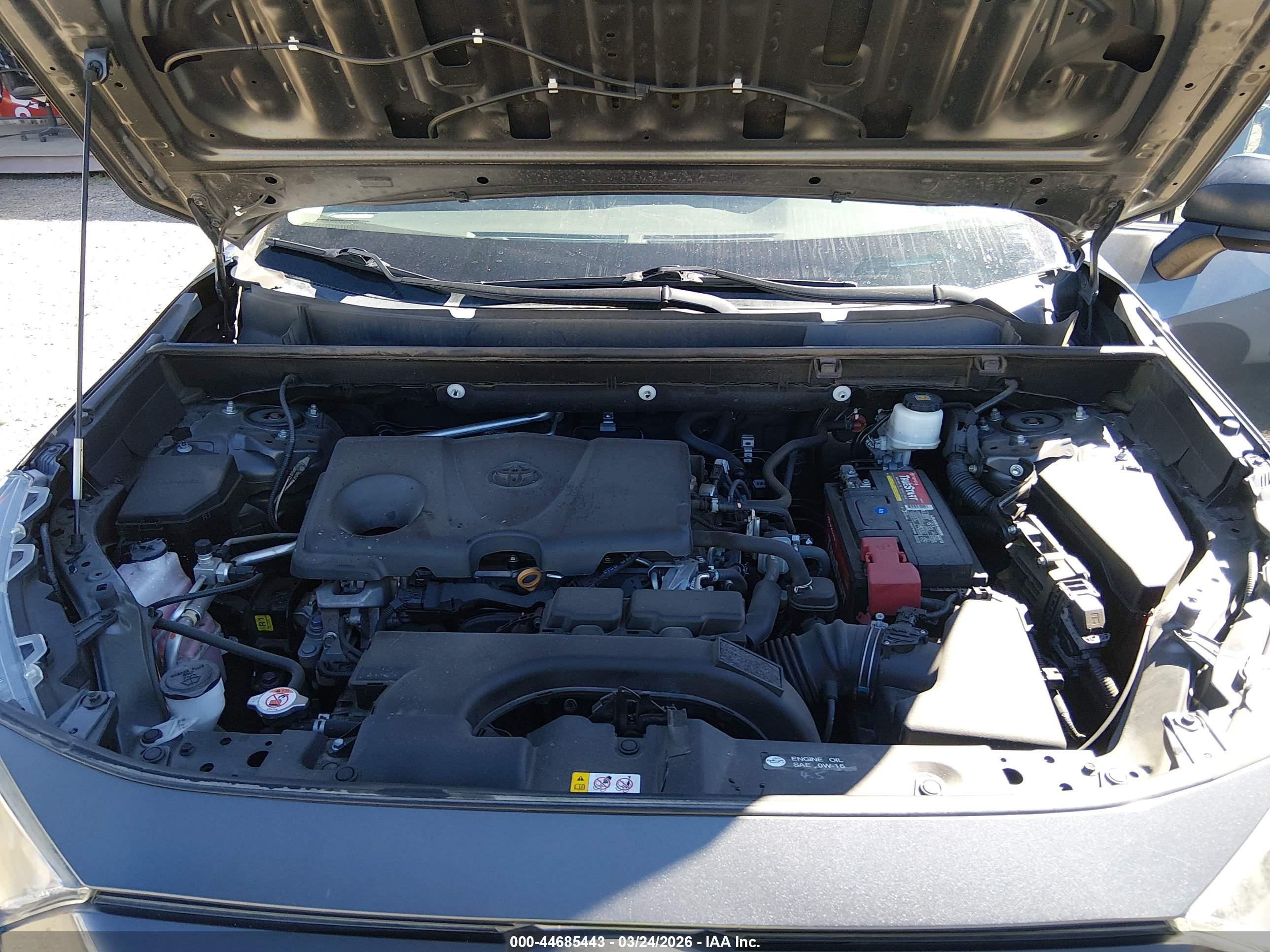 TOYOTA RAV4 image 10
