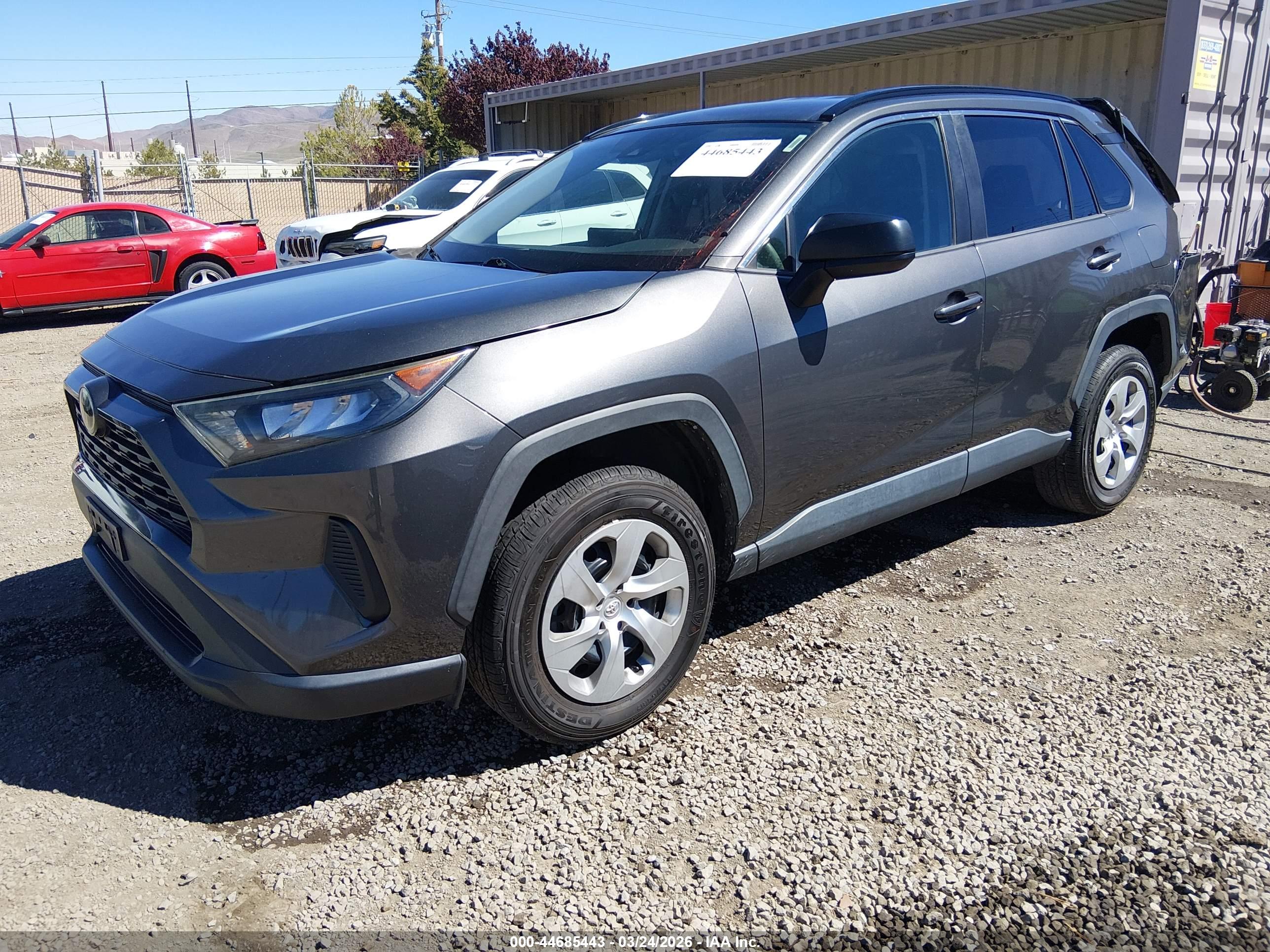 TOYOTA RAV4 image 2