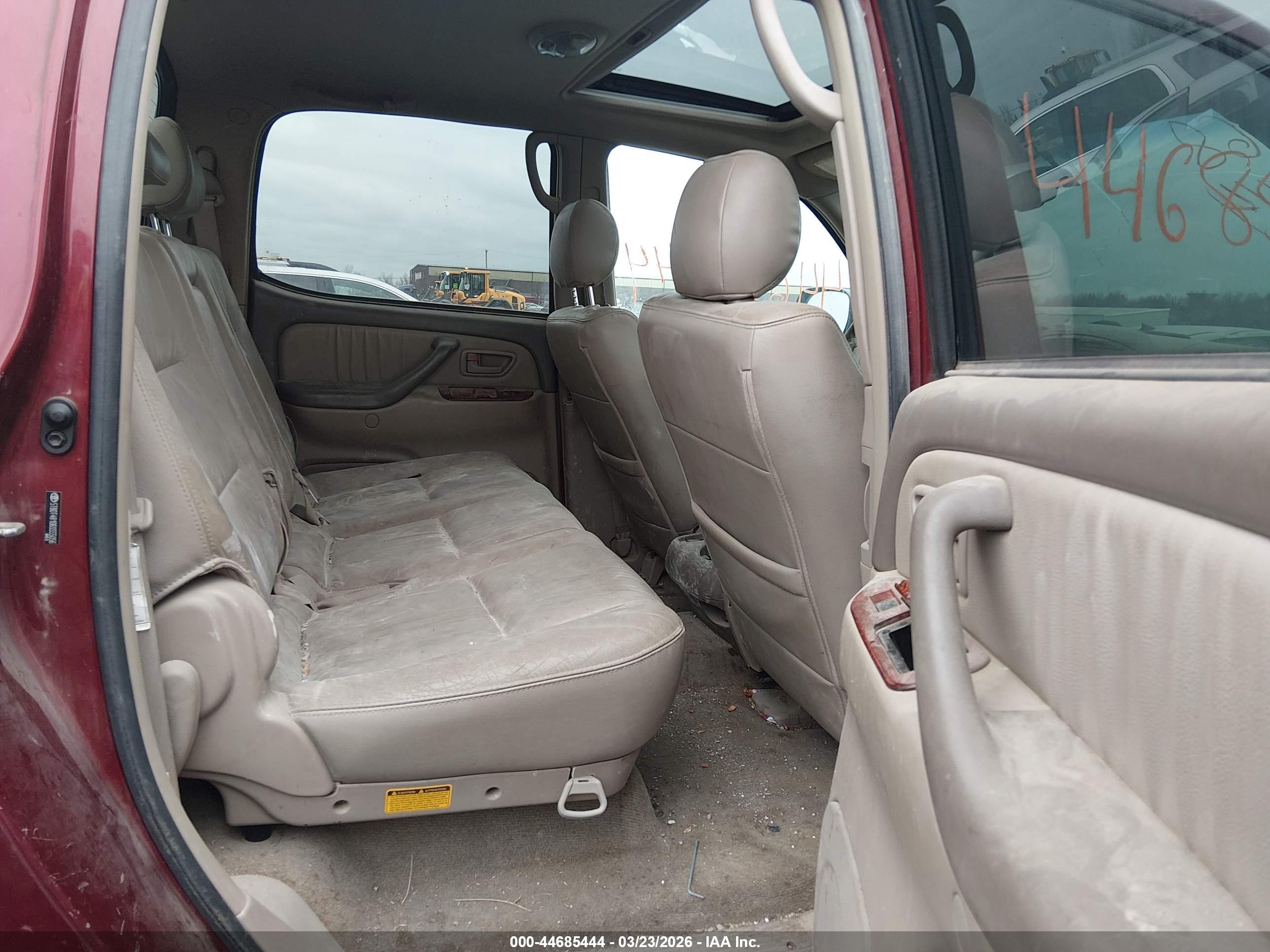TOYOTA TUNDRA image 8