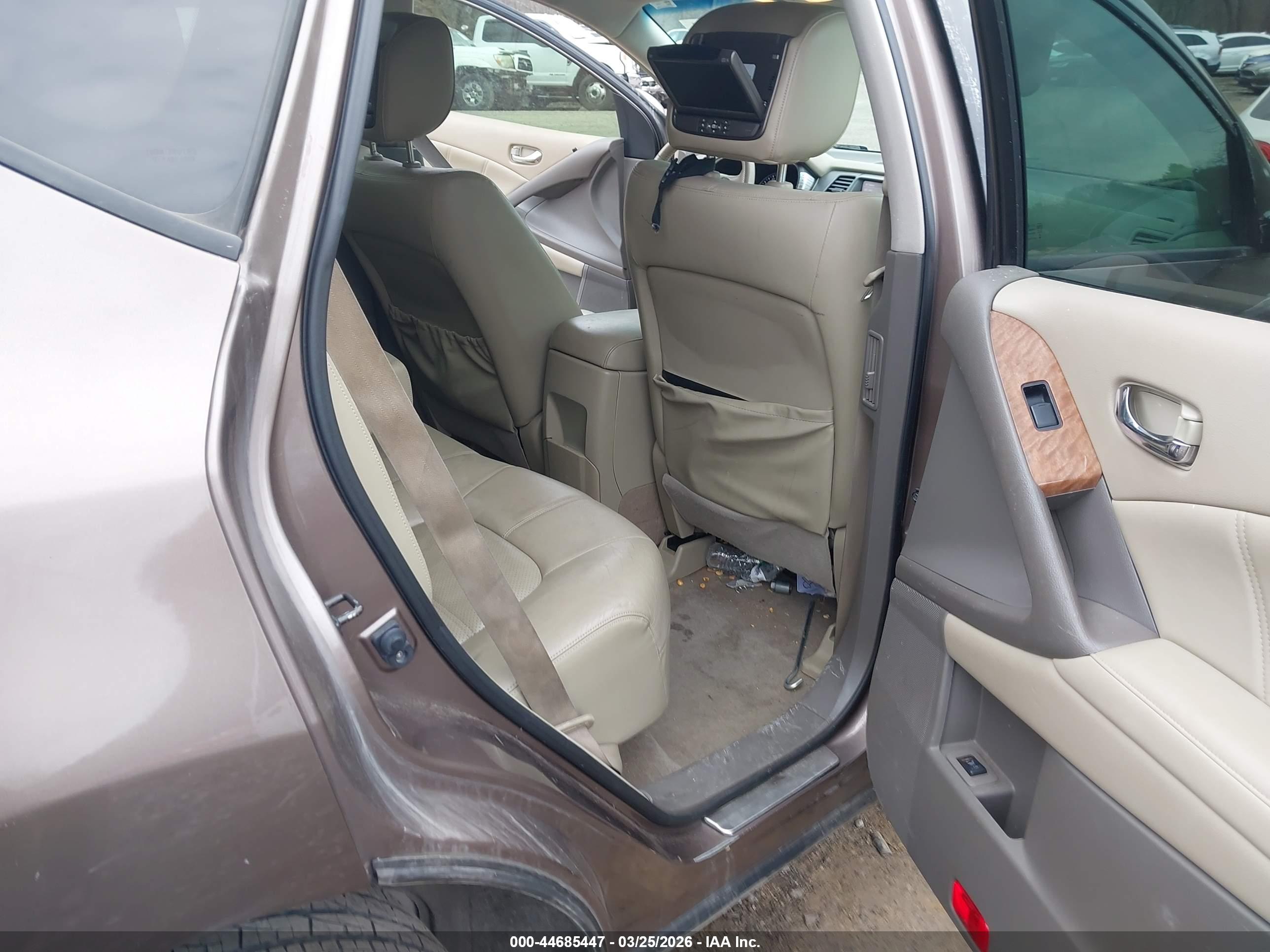 NISSAN MURANO image 8