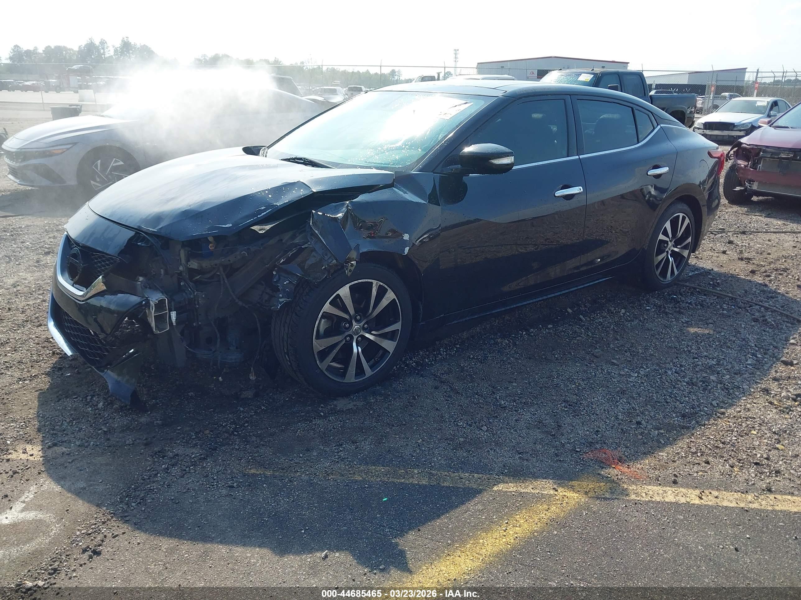 NISSAN MAXIMA image 2