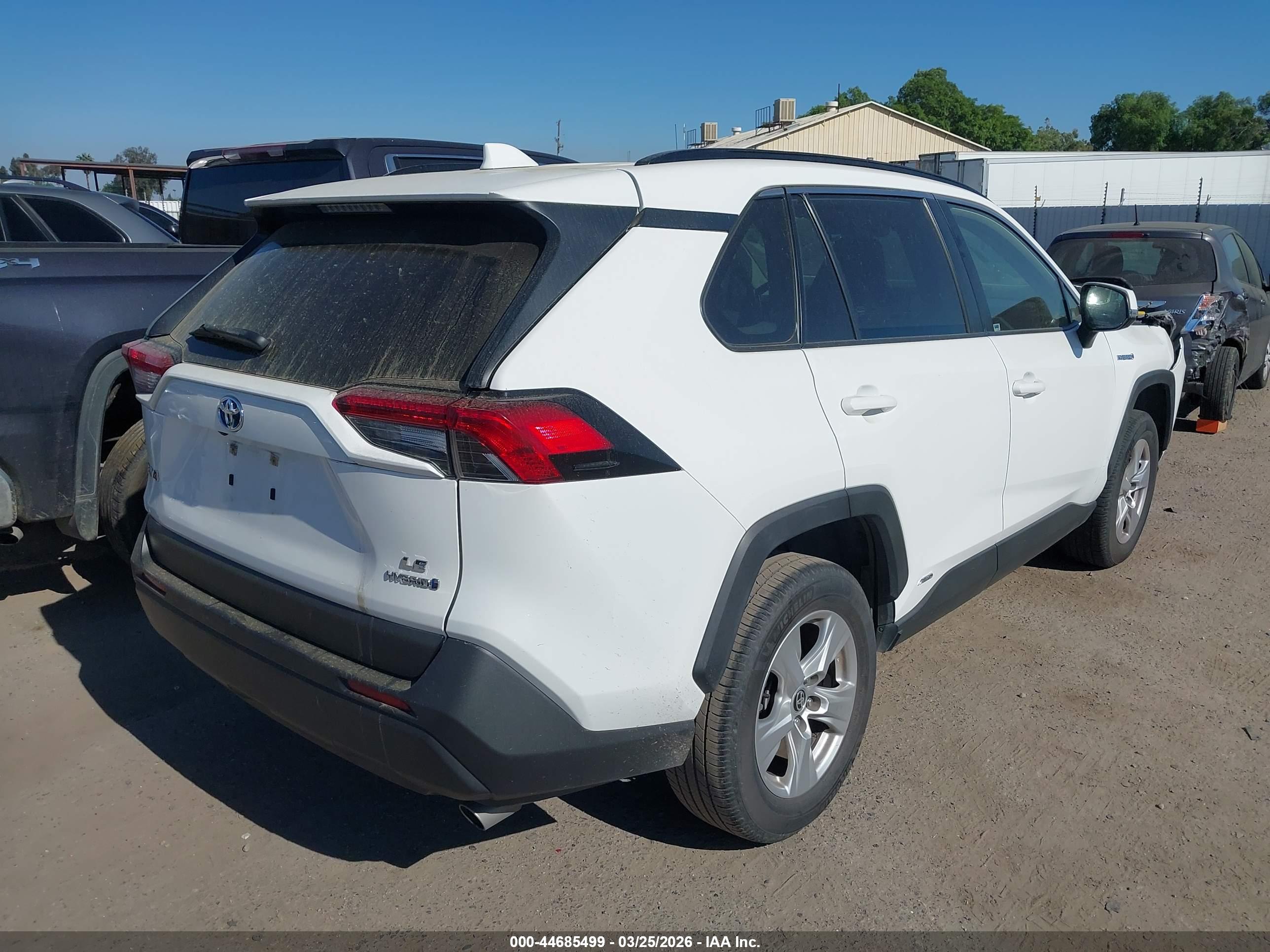 TOYOTA RAV4 image 4