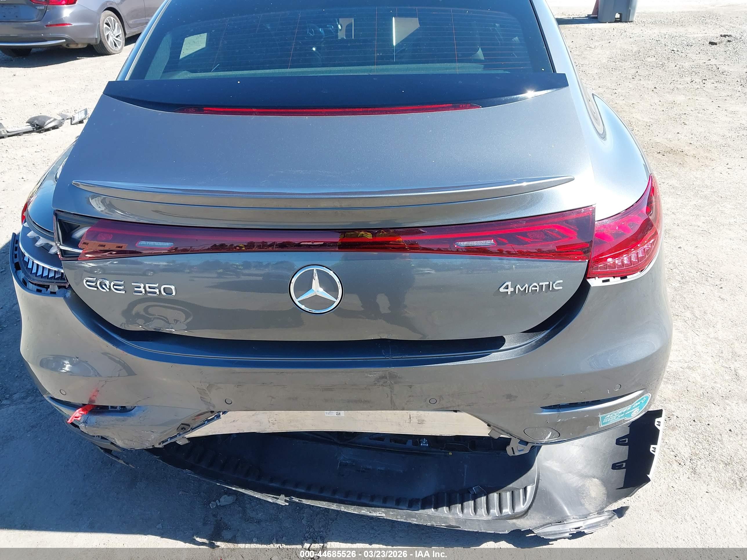 MERCEDES-BENZ EQE image 6