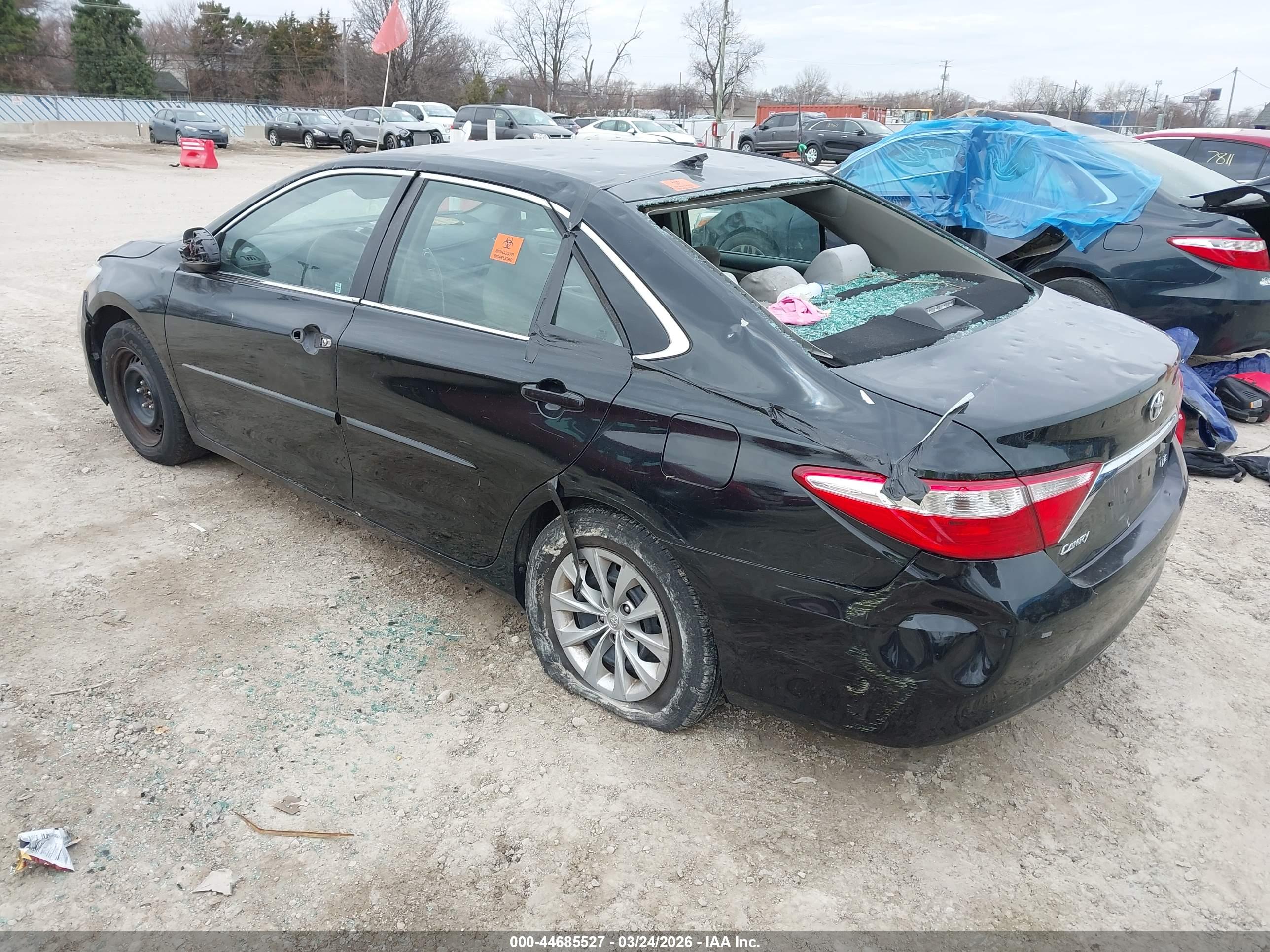 TOYOTA CAMRY image 3