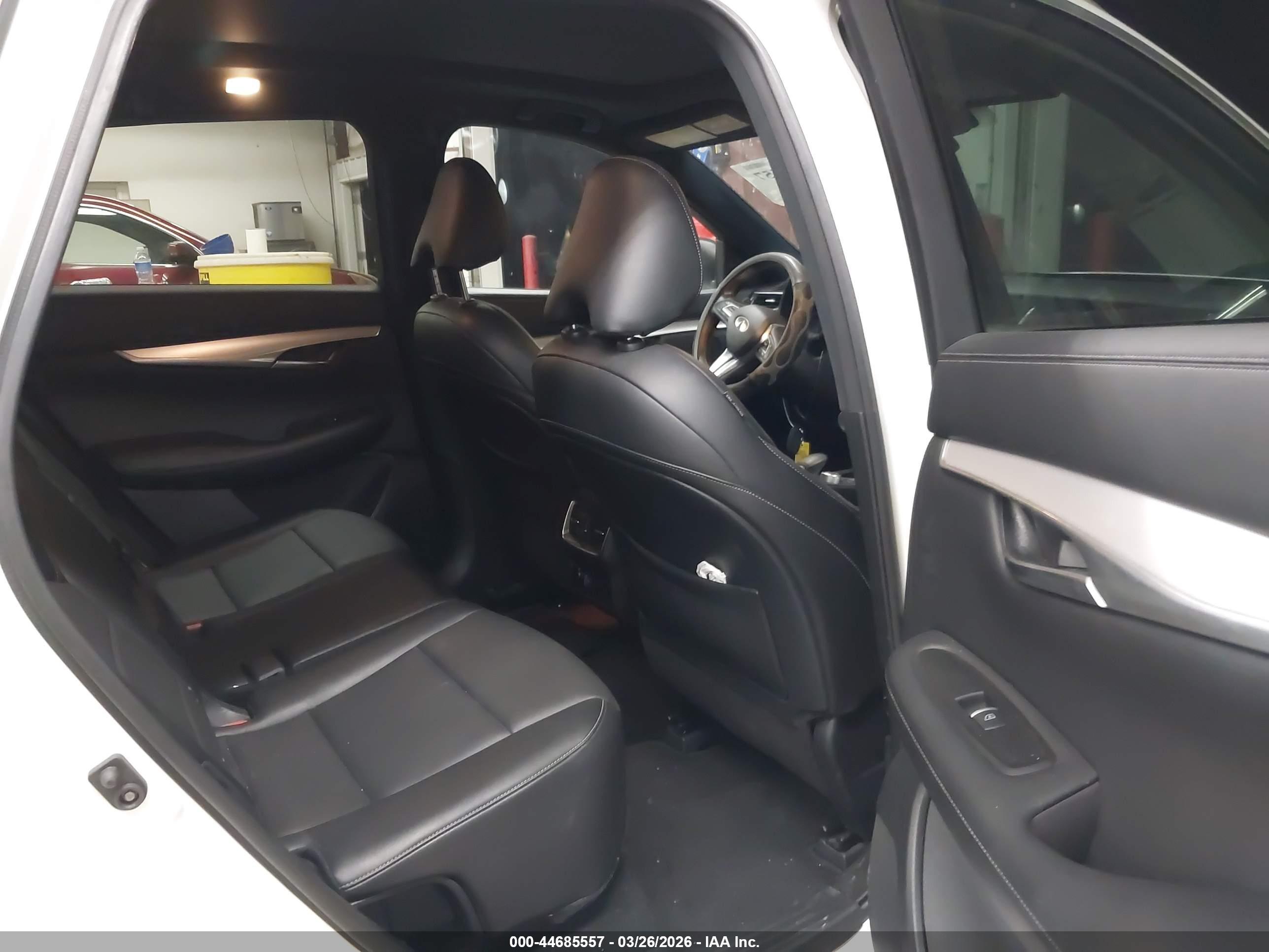 INFINITI QX50 image 8