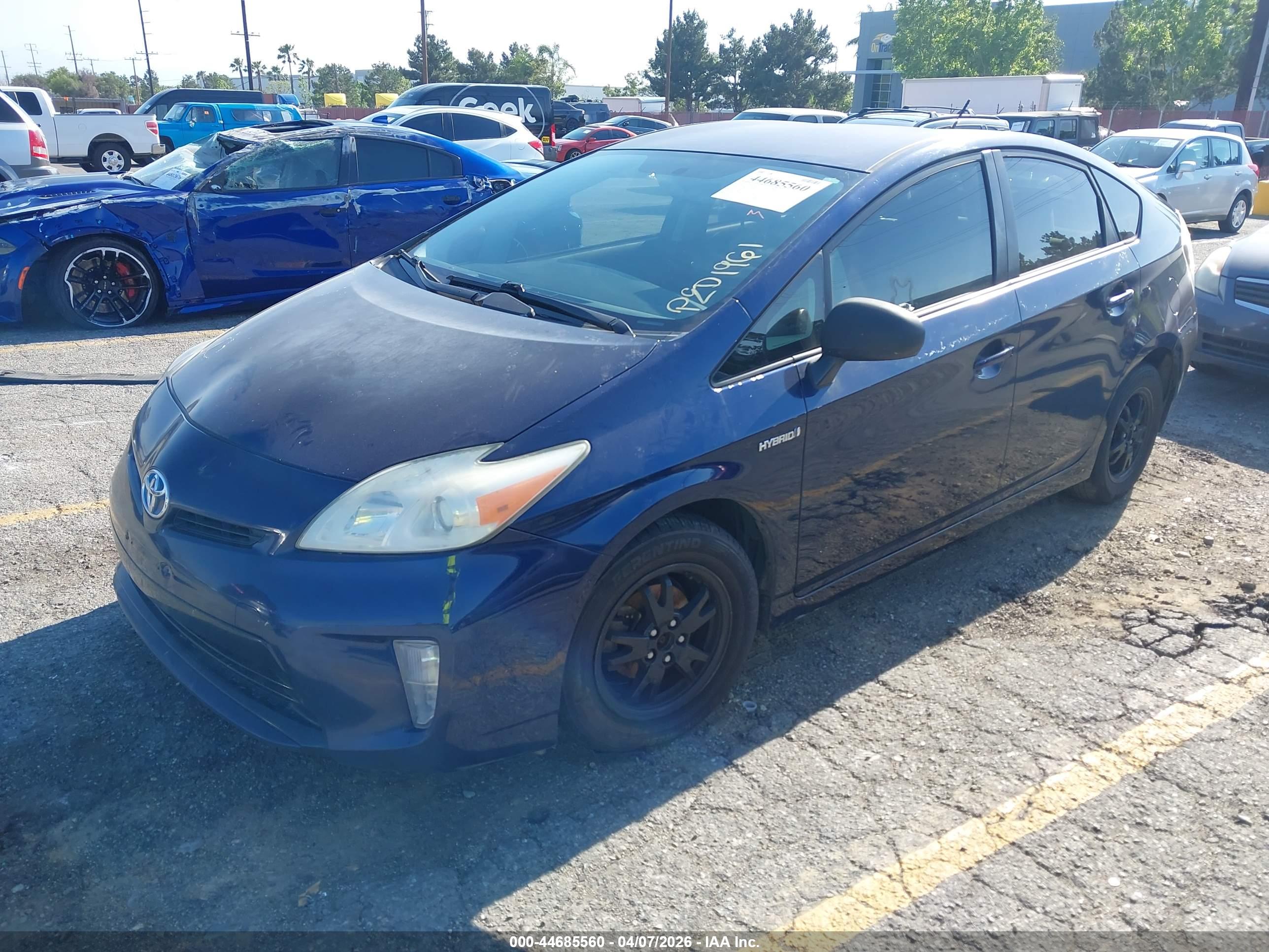 TOYOTA PRIUS image 2