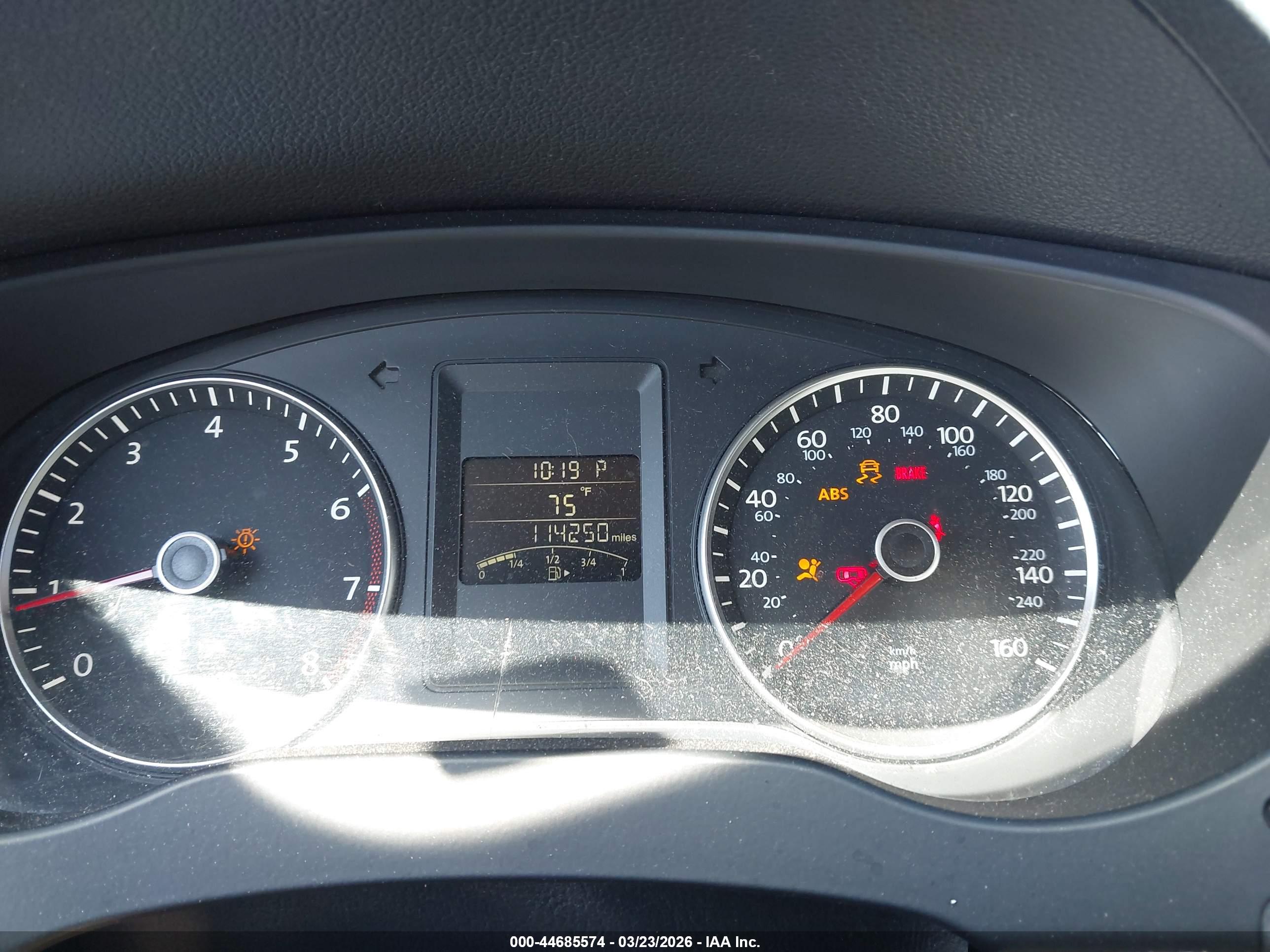 VOLKSWAGEN JETTA image 7