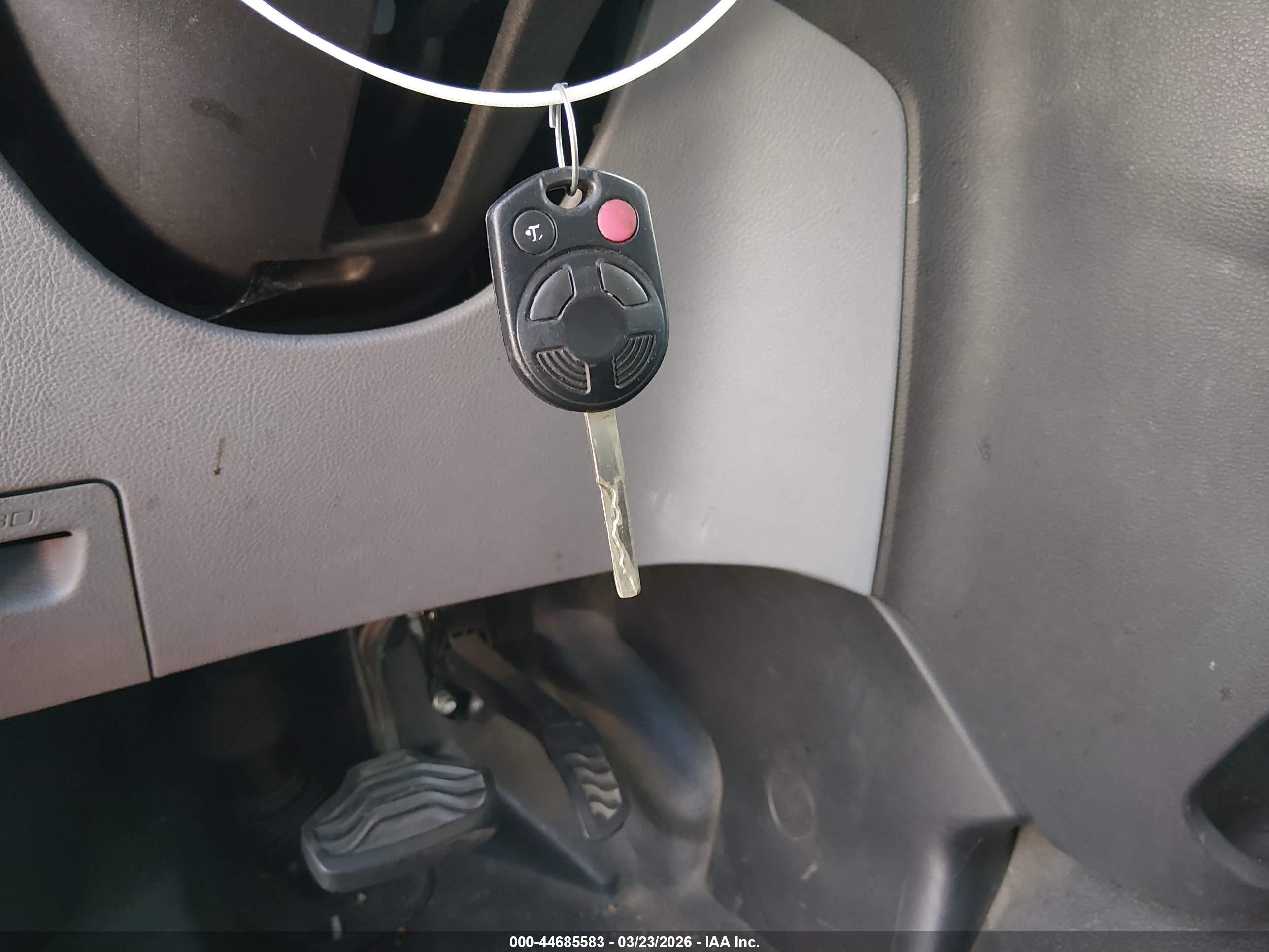 FORD TRANSIT-150 image 11