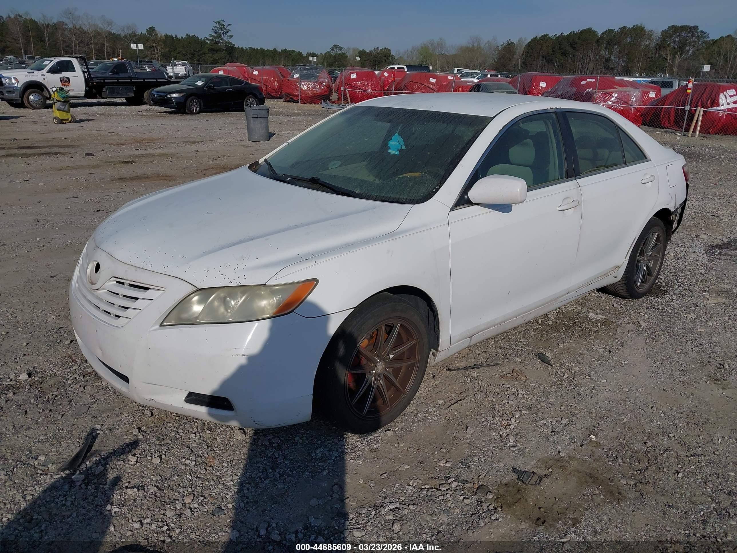 TOYOTA CAMRY image 2