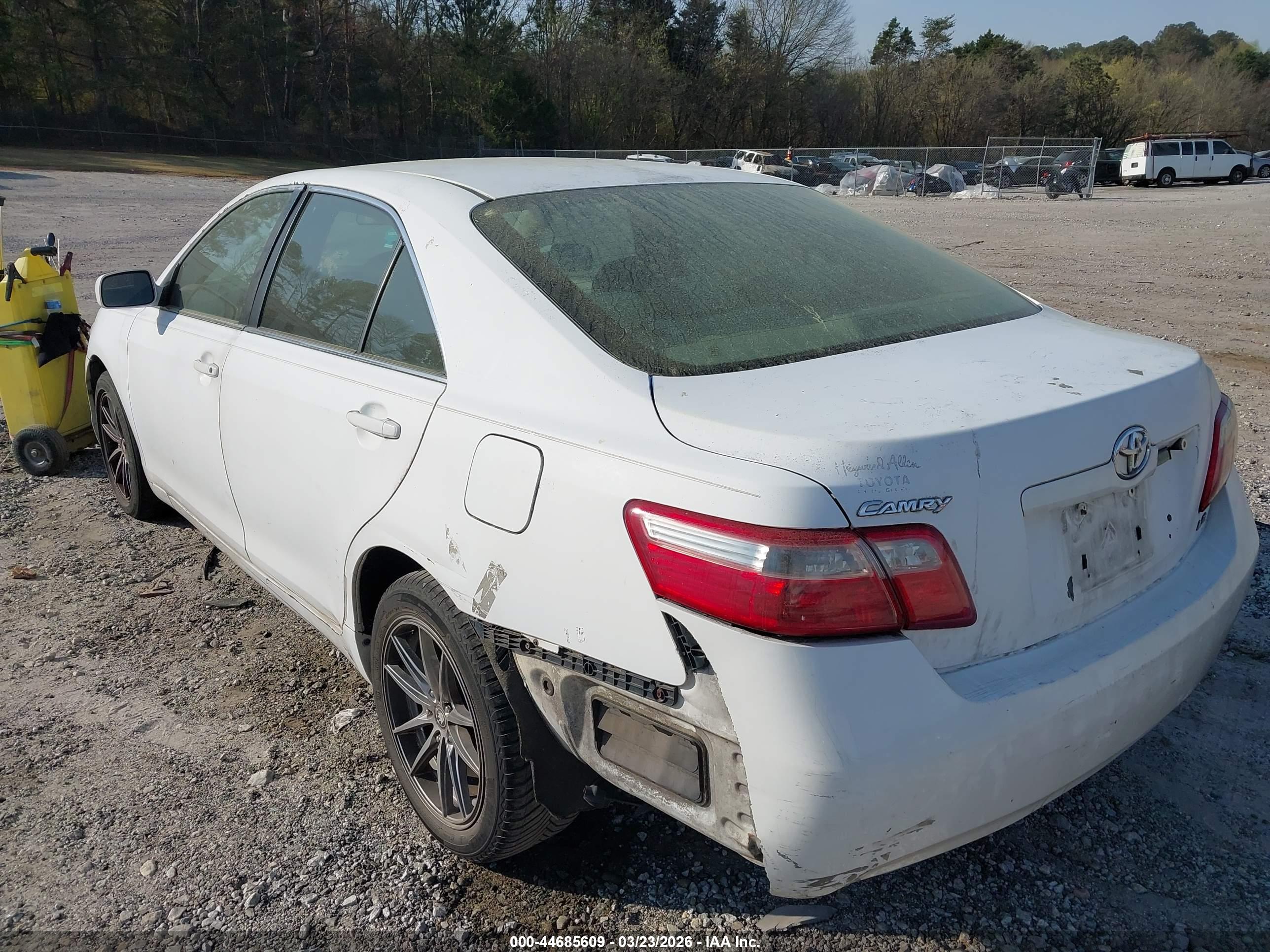 TOYOTA CAMRY image 6