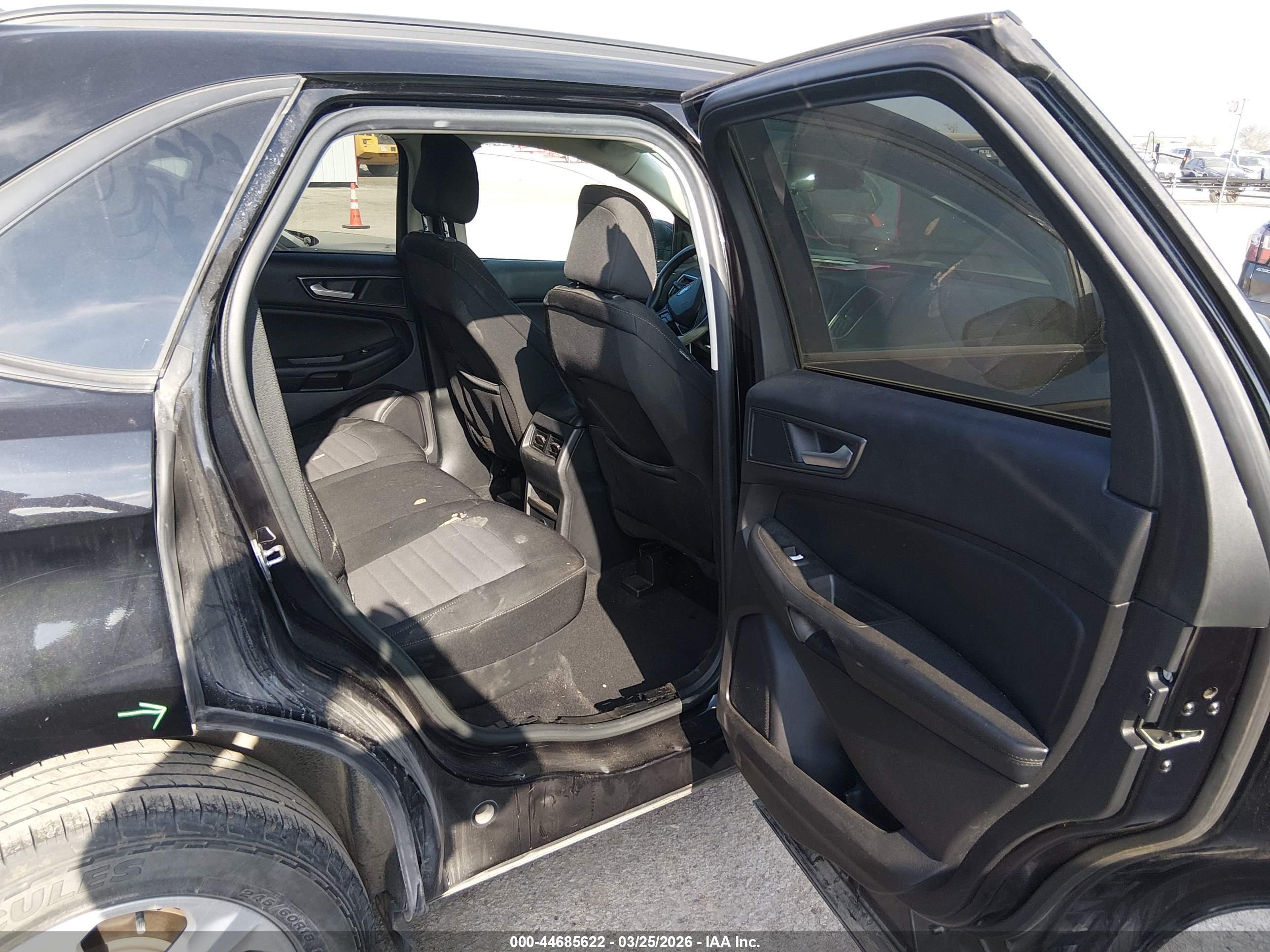 FORD EDGE image 8