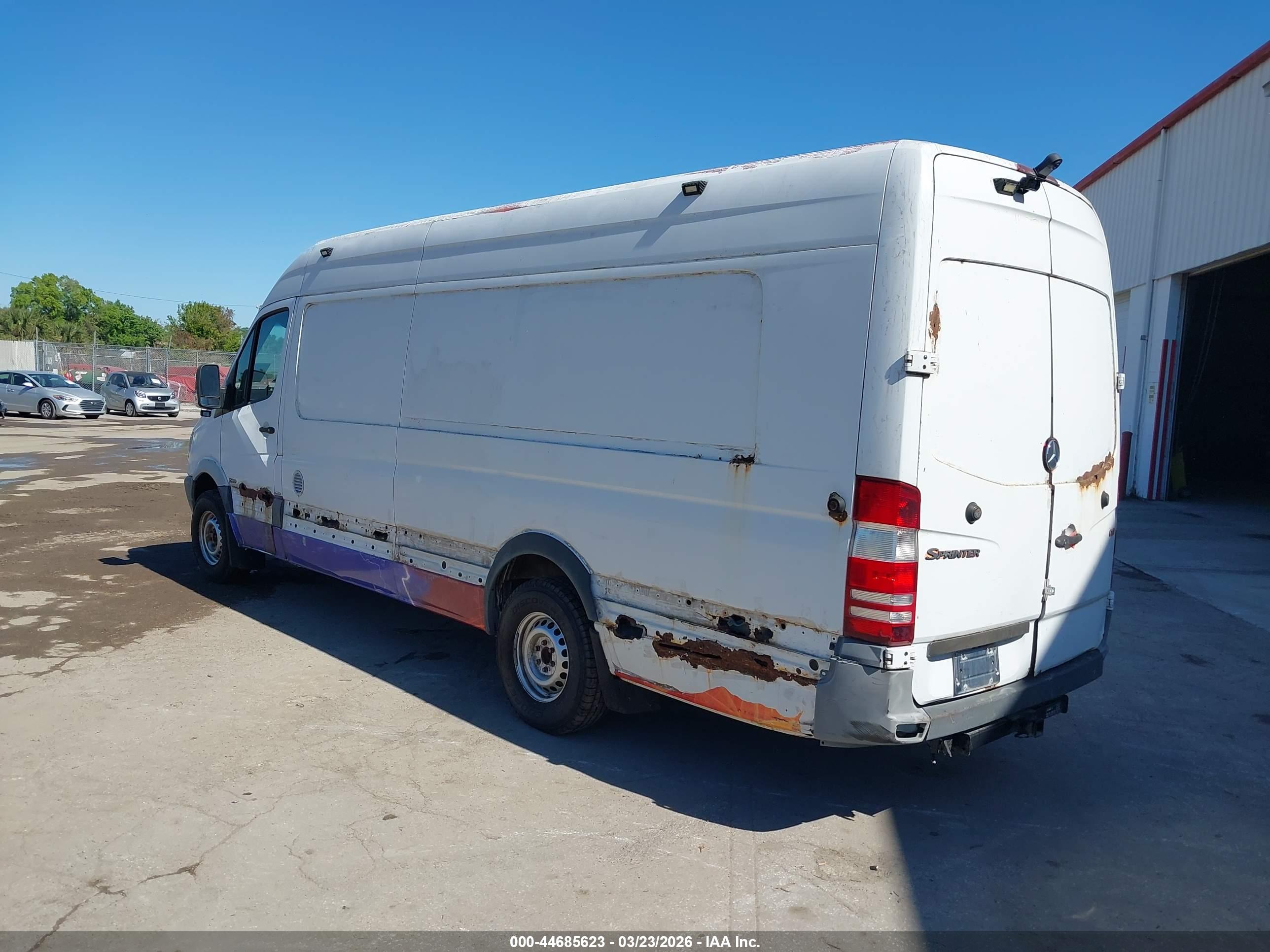 MERCEDES-BENZ SPRINTER image 3