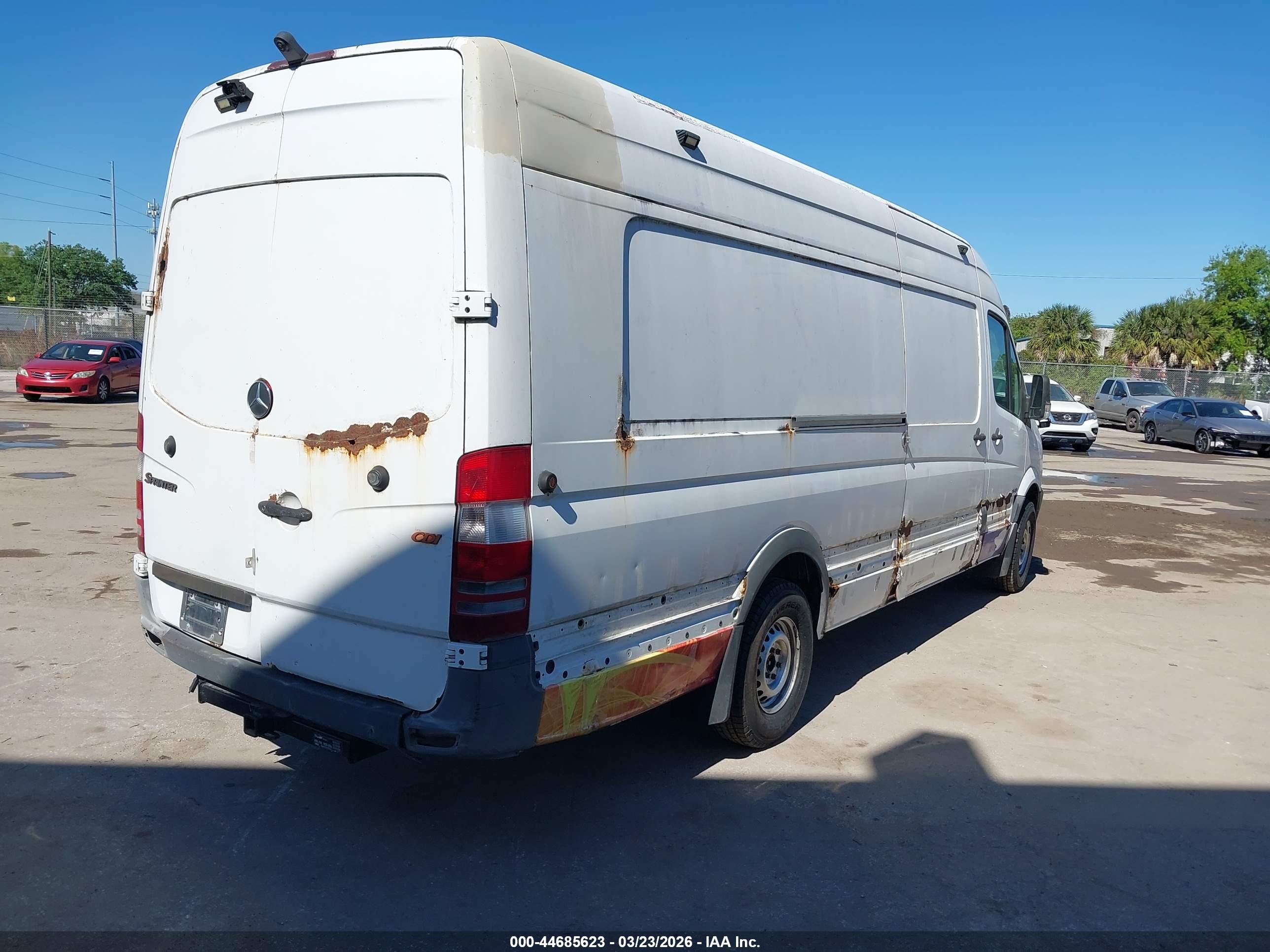 MERCEDES-BENZ SPRINTER image 4
