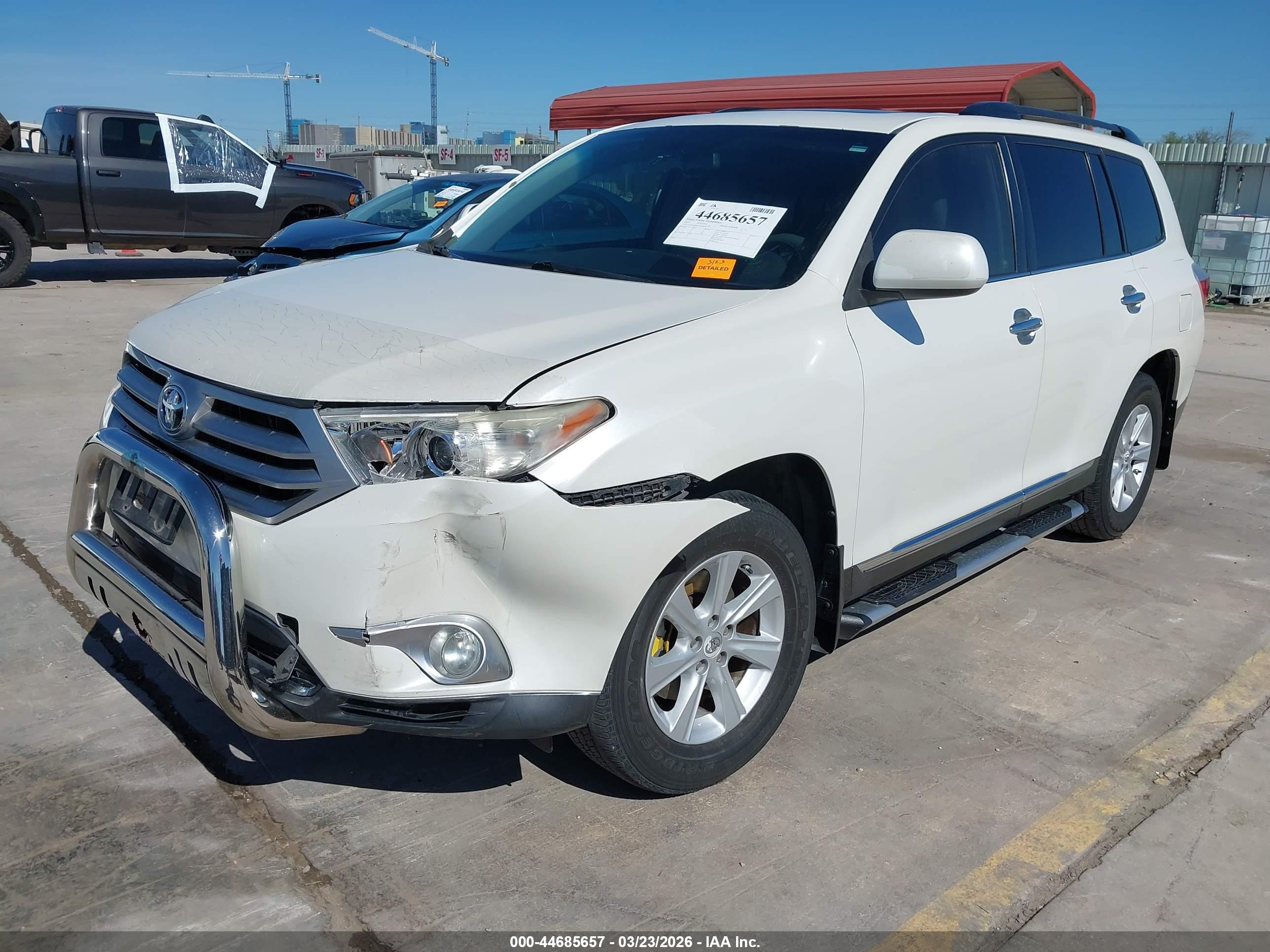 TOYOTA HIGHLANDER image 2