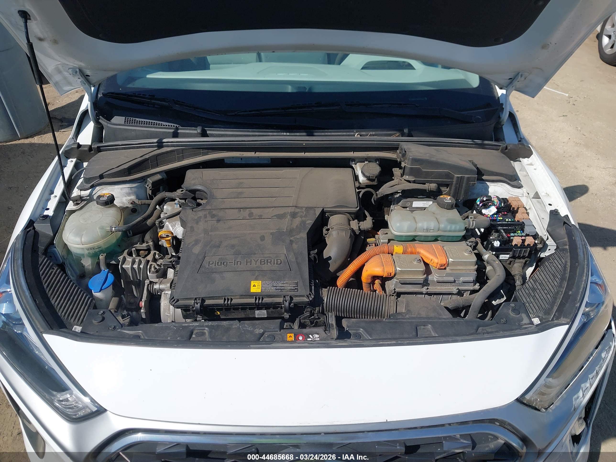 HYUNDAI IONIQ image 10