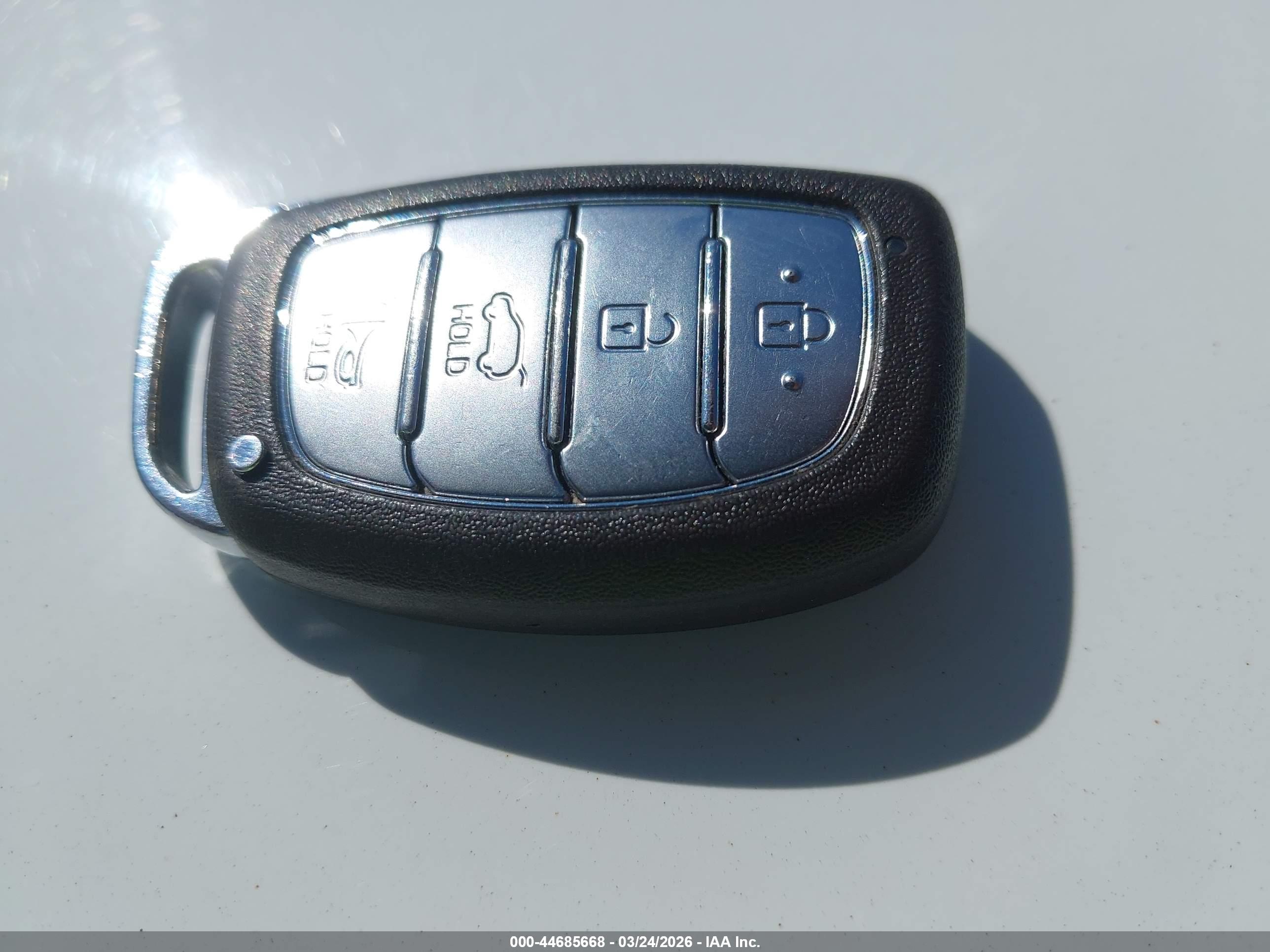 HYUNDAI IONIQ image 11