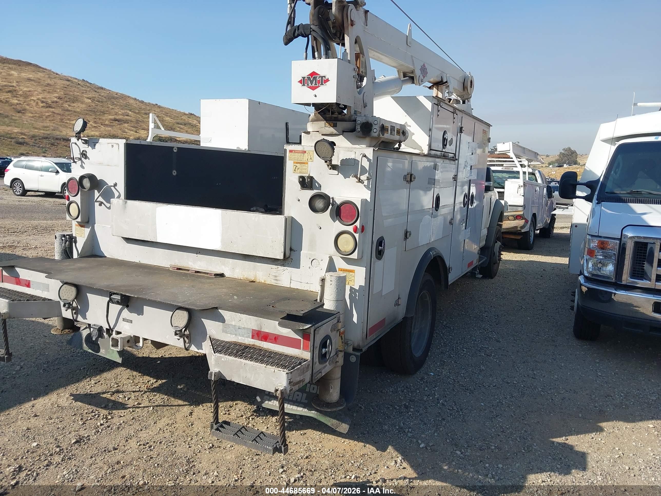 FORD F-550 image 4