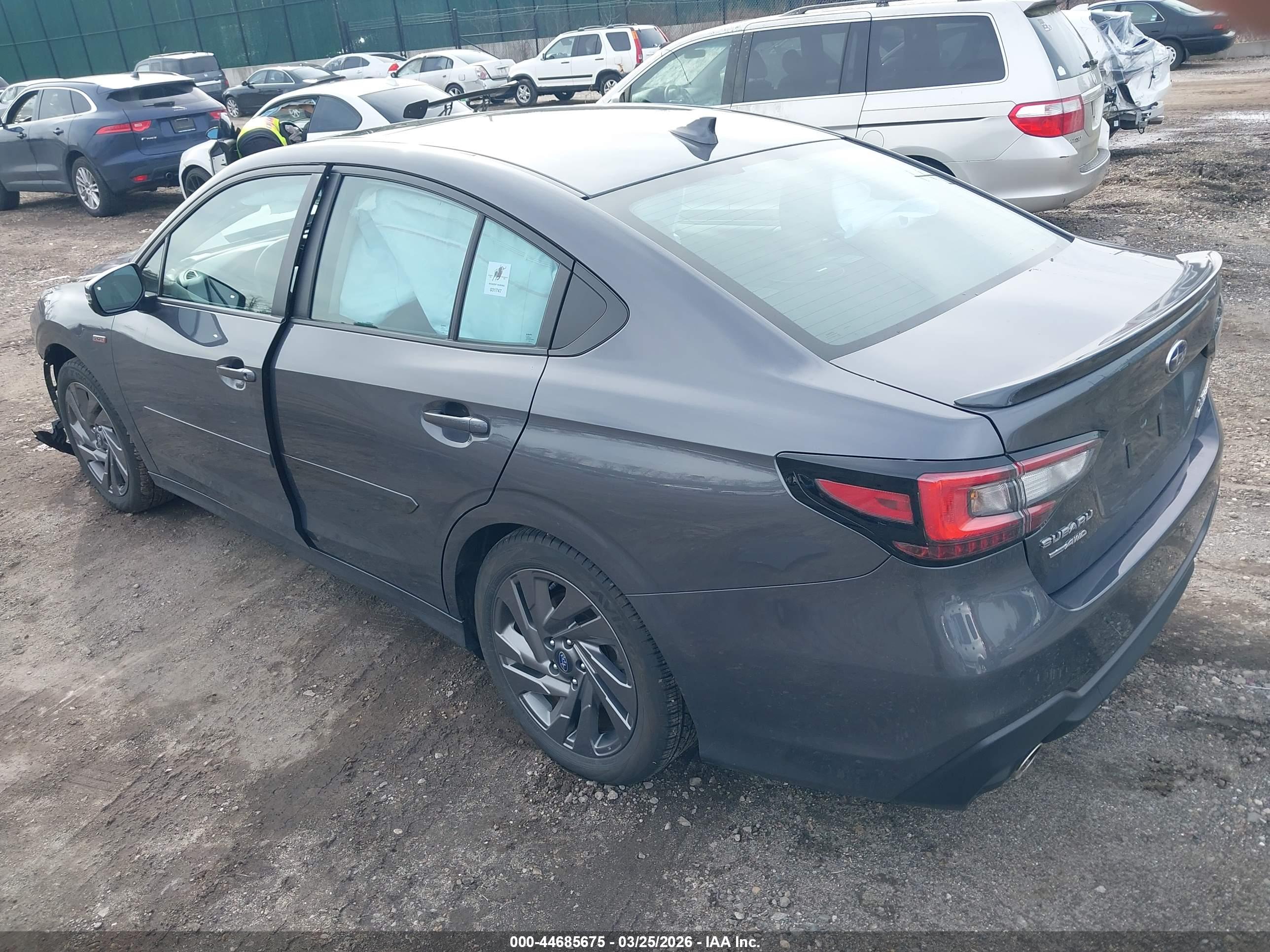 SUBARU LEGACY image 3