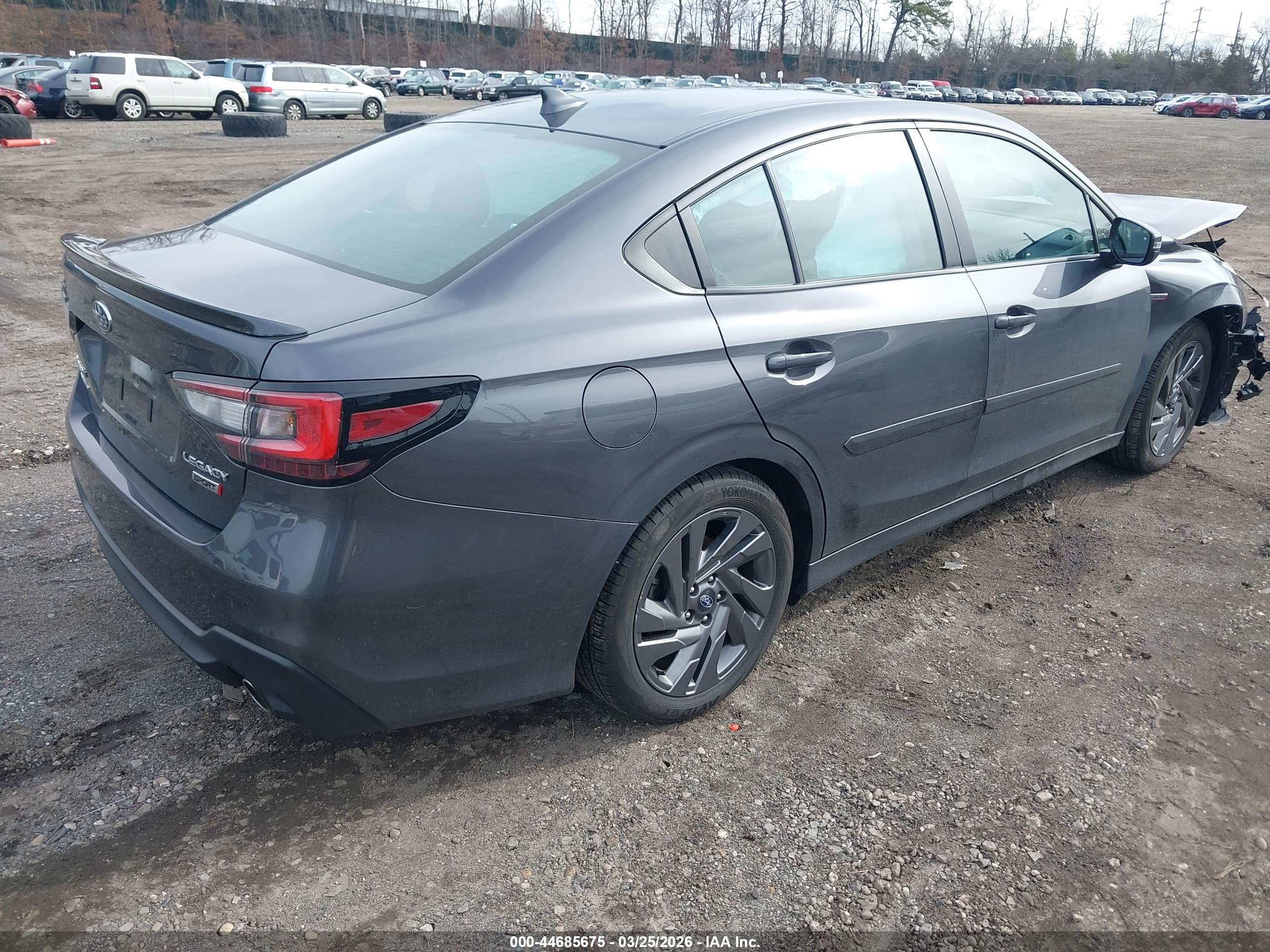 SUBARU LEGACY image 4