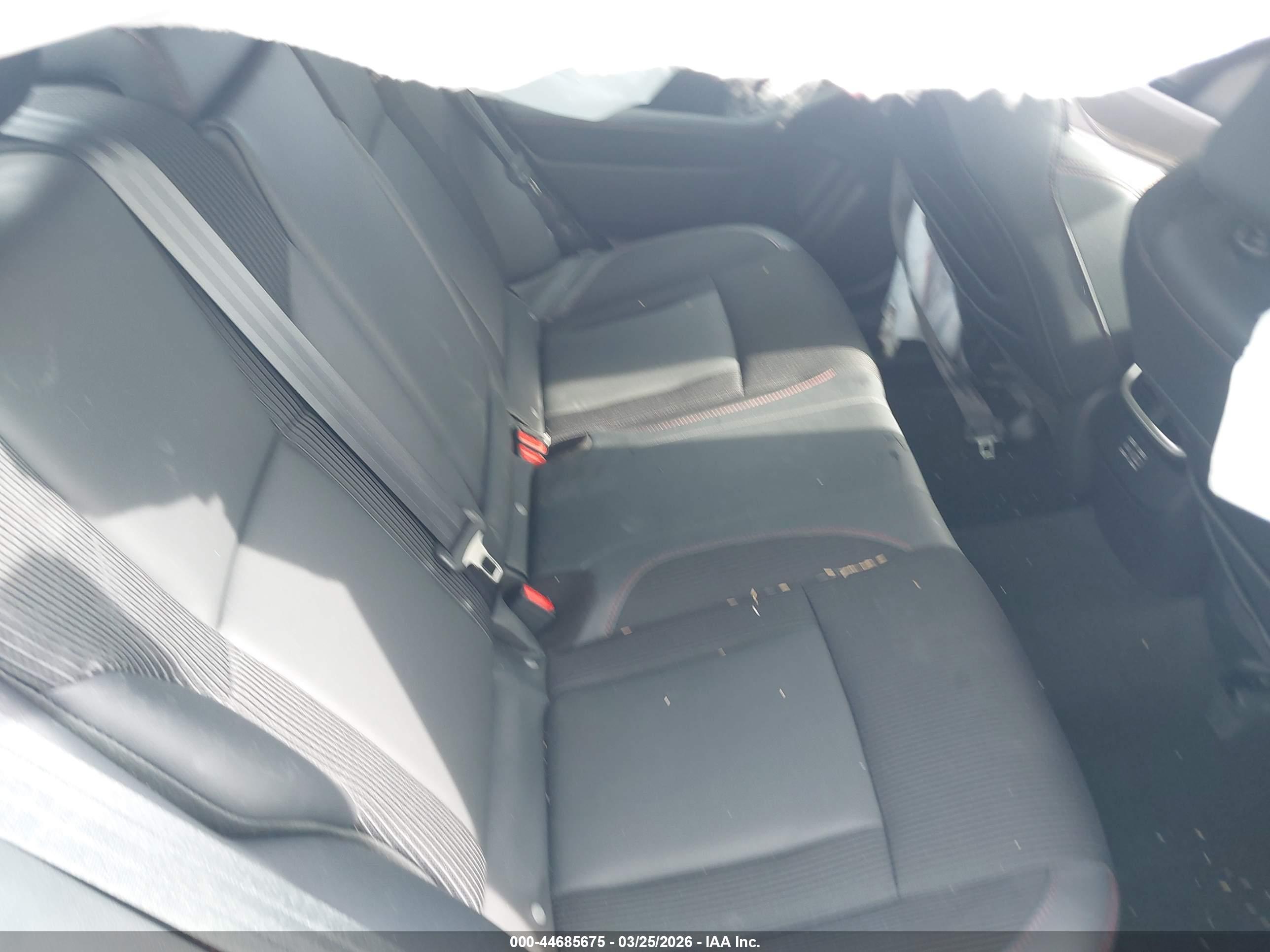 SUBARU LEGACY image 8