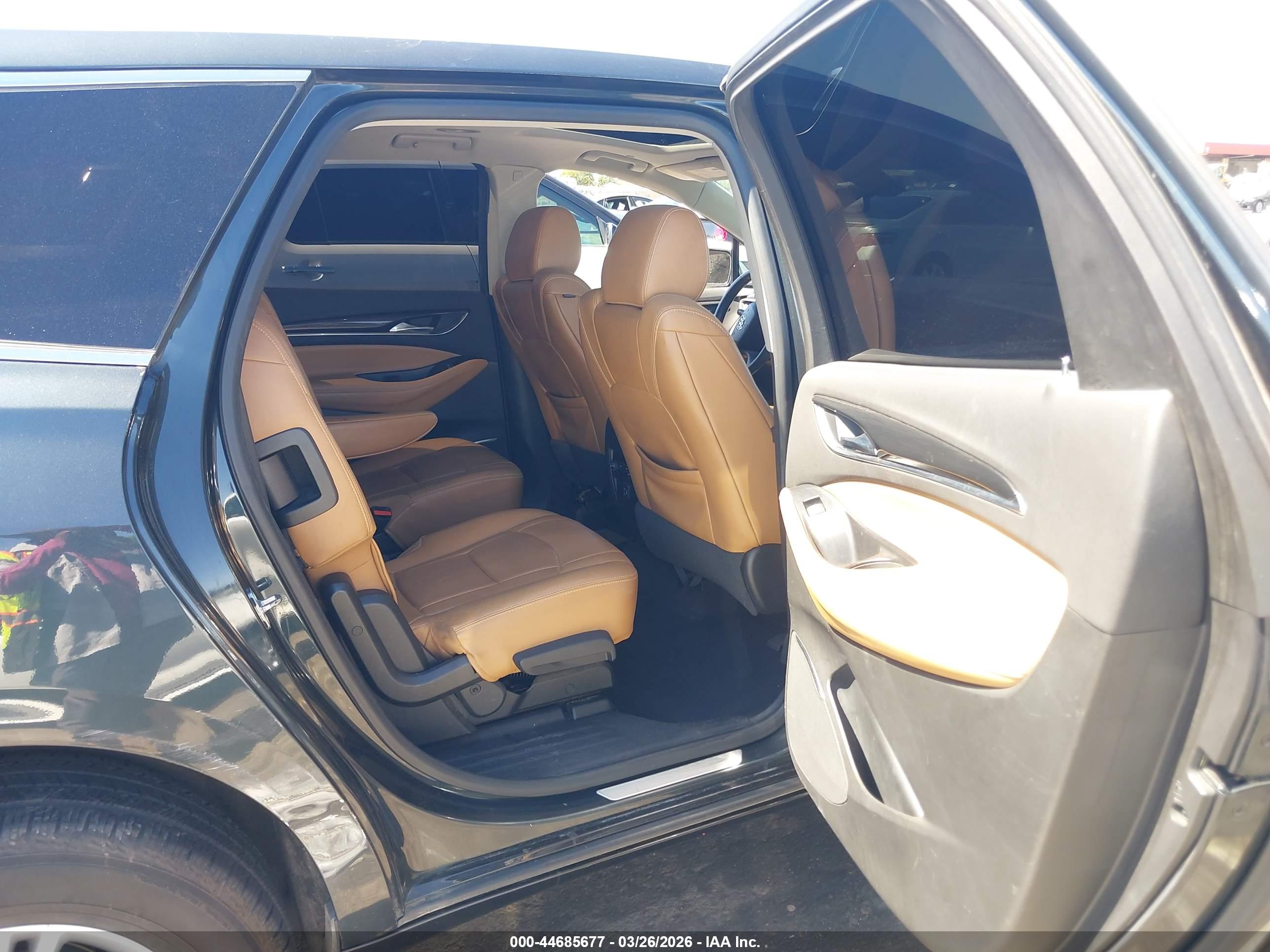 BUICK ENCLAVE image 8