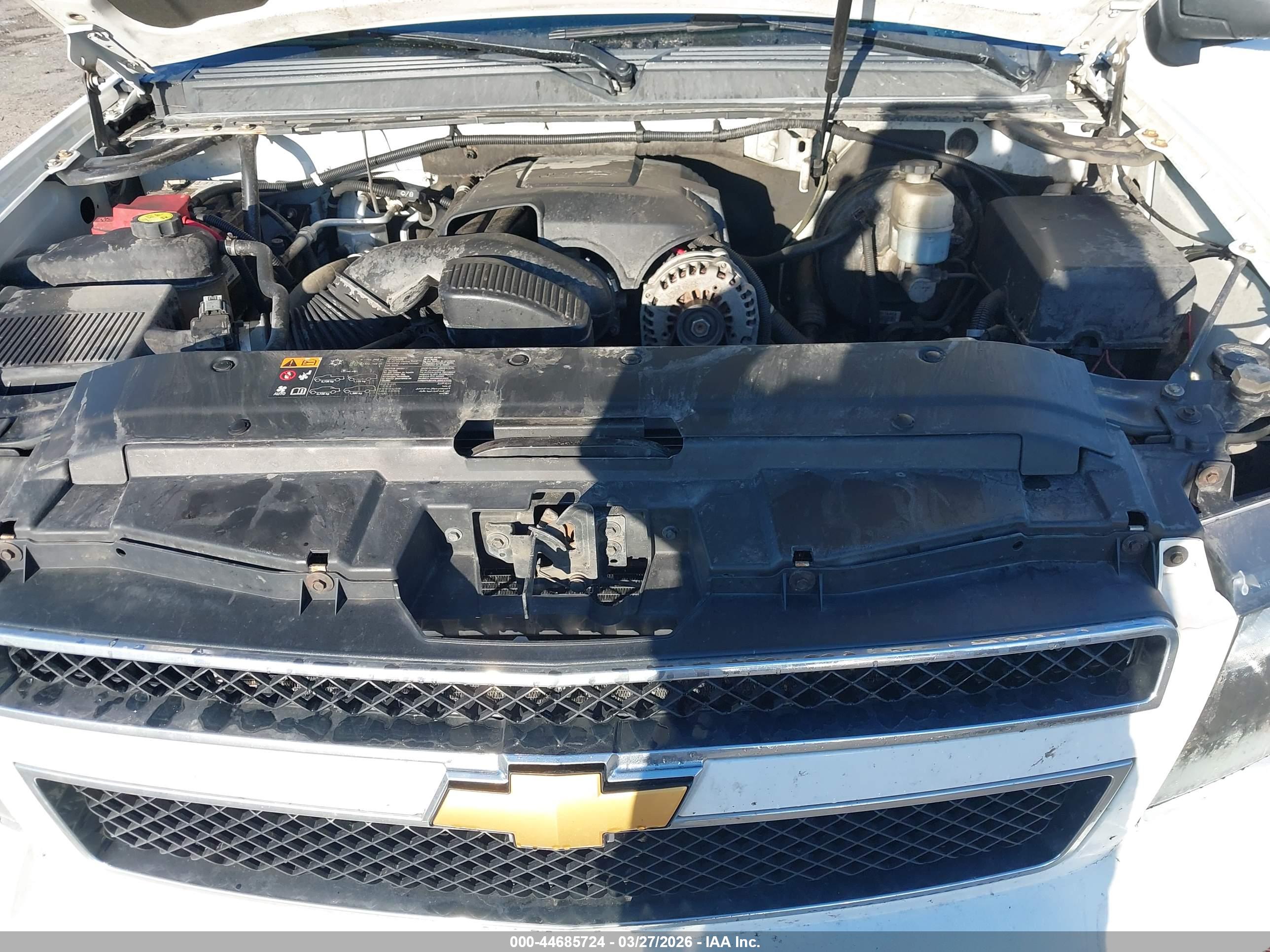 CHEVROLET SUBURBAN image 10