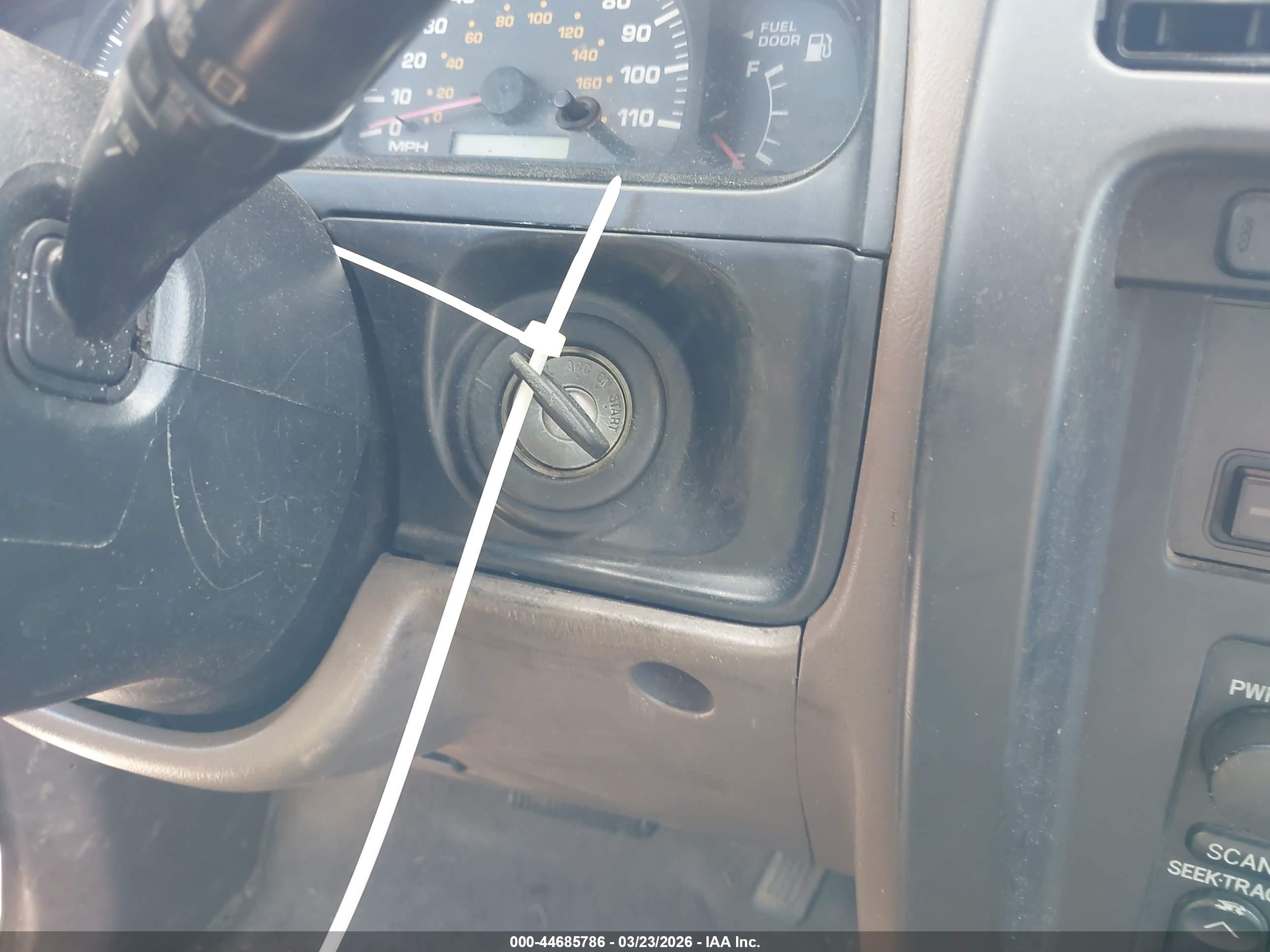 TOYOTA 4RUNNER image 11