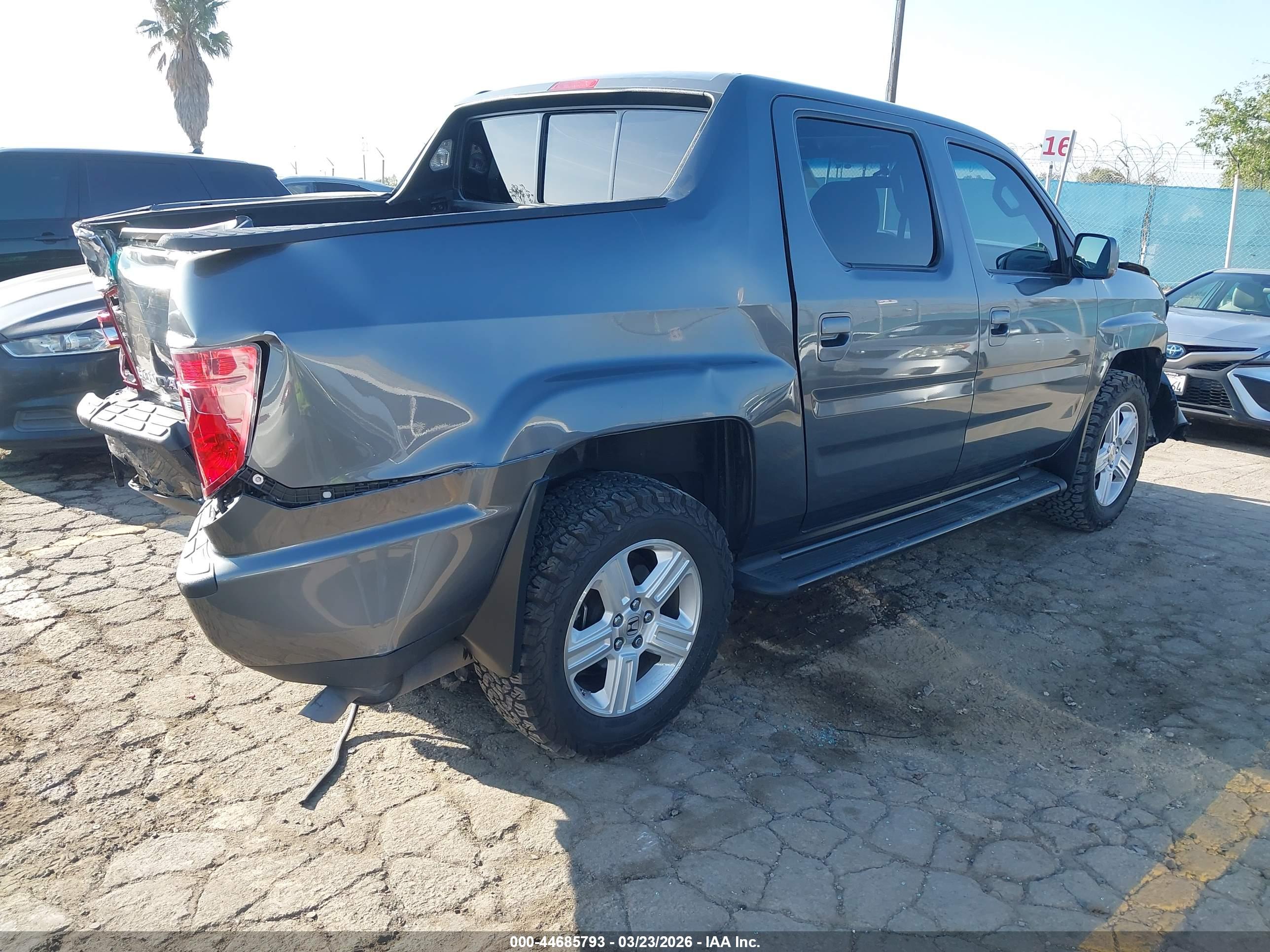 HONDA RIDGELINE image 4