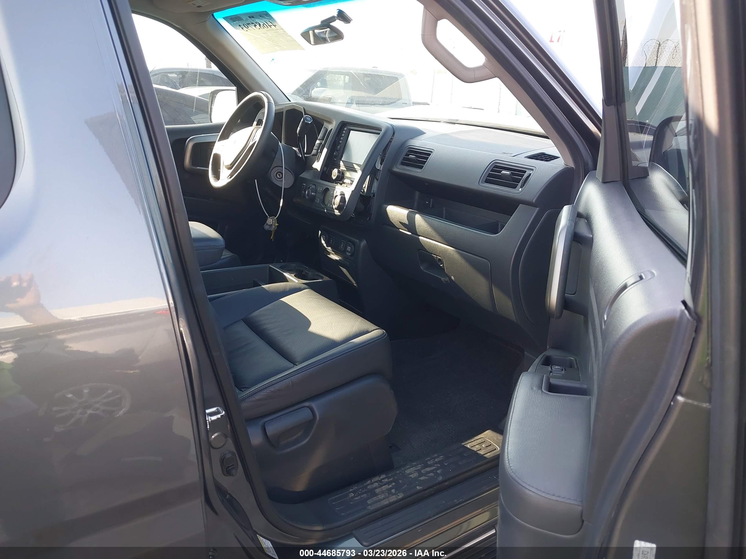 HONDA RIDGELINE image 5