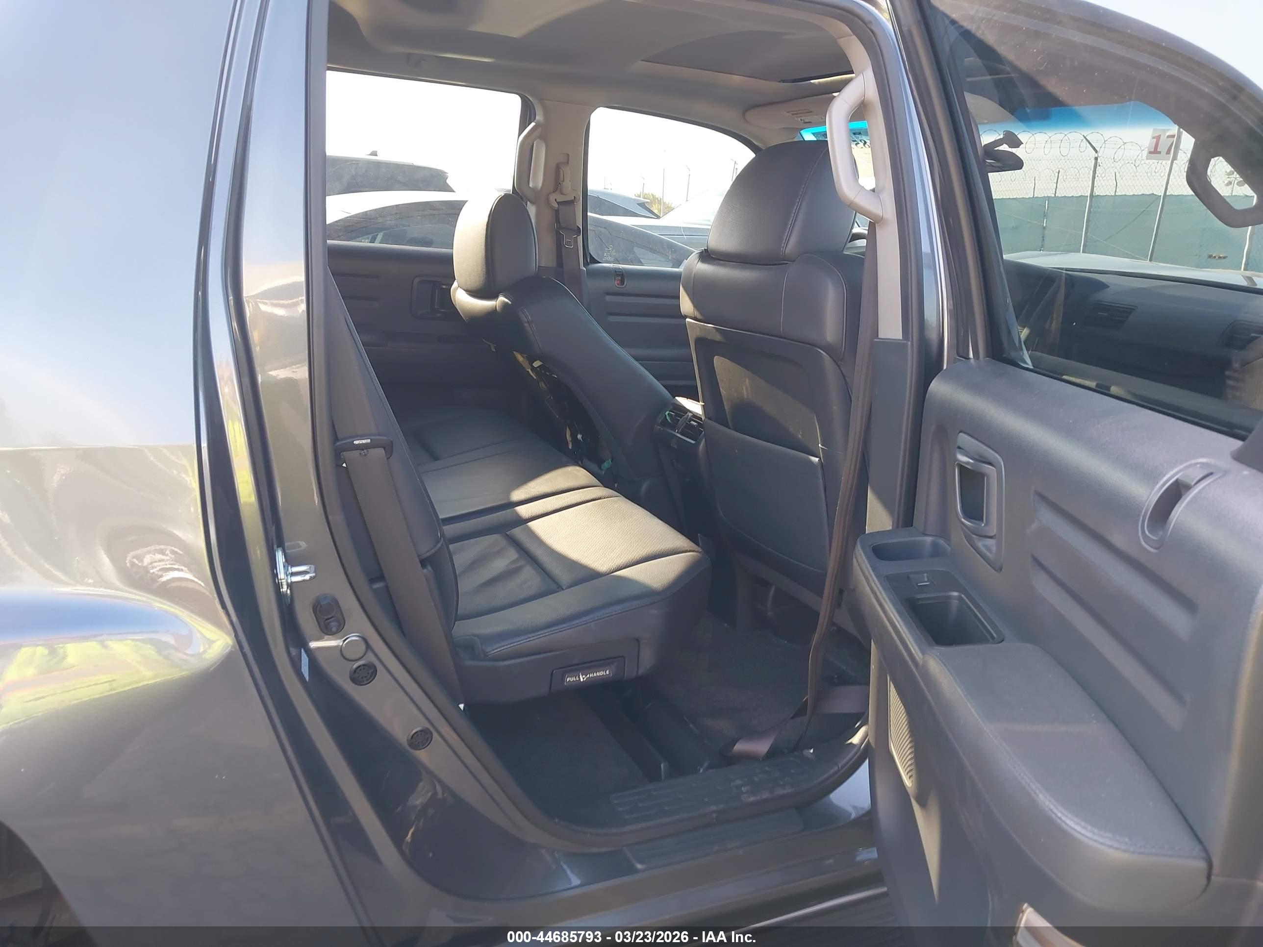 HONDA RIDGELINE image 8