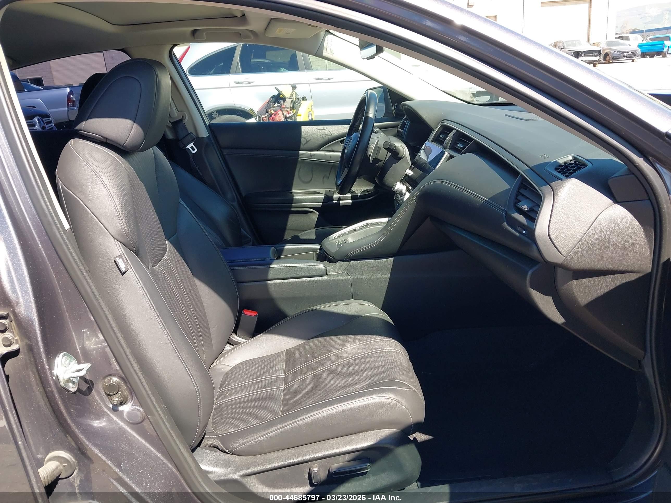 HONDA INSIGHT image 5