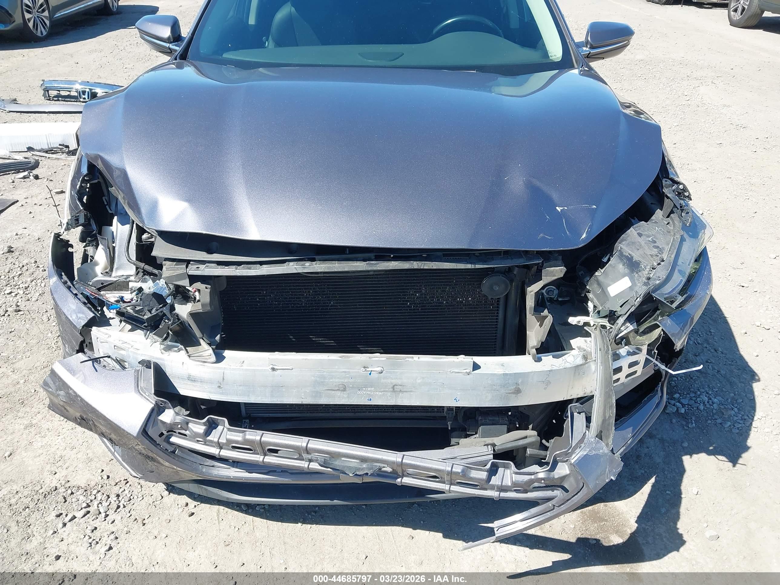 HONDA INSIGHT image 6