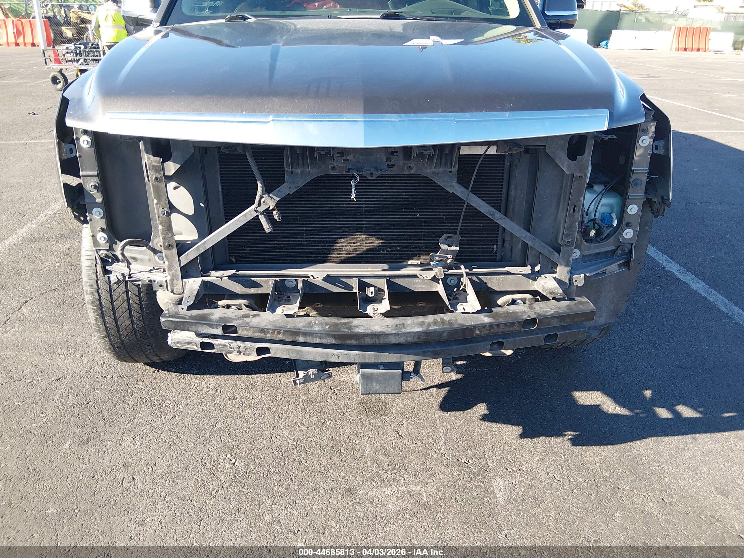 CADILLAC ESCALADE image 6