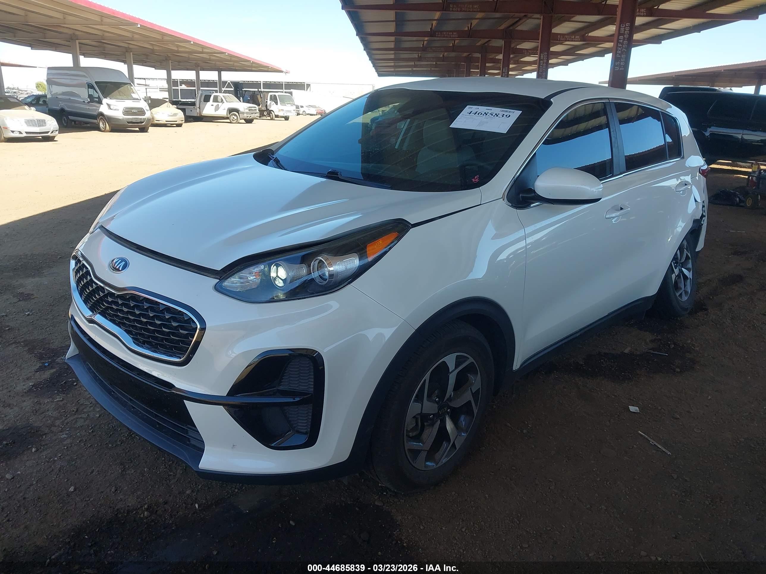 KIA SPORTAGE image 2