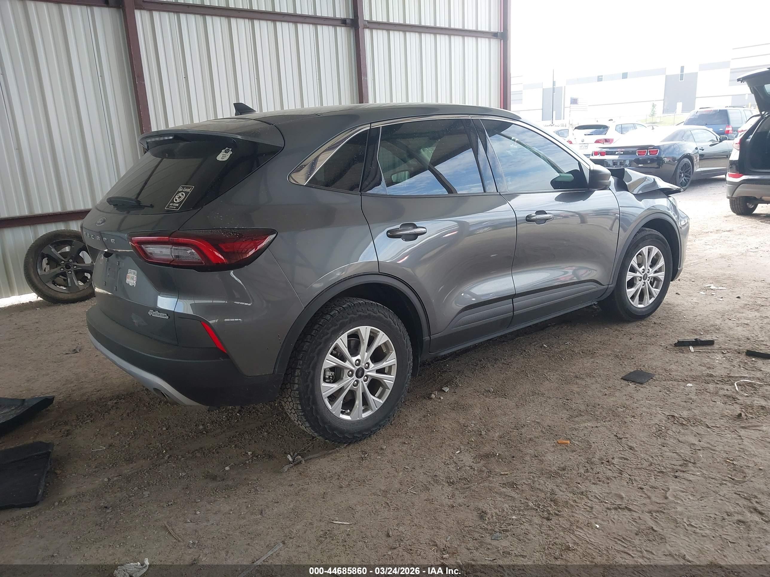 FORD ESCAPE image 4