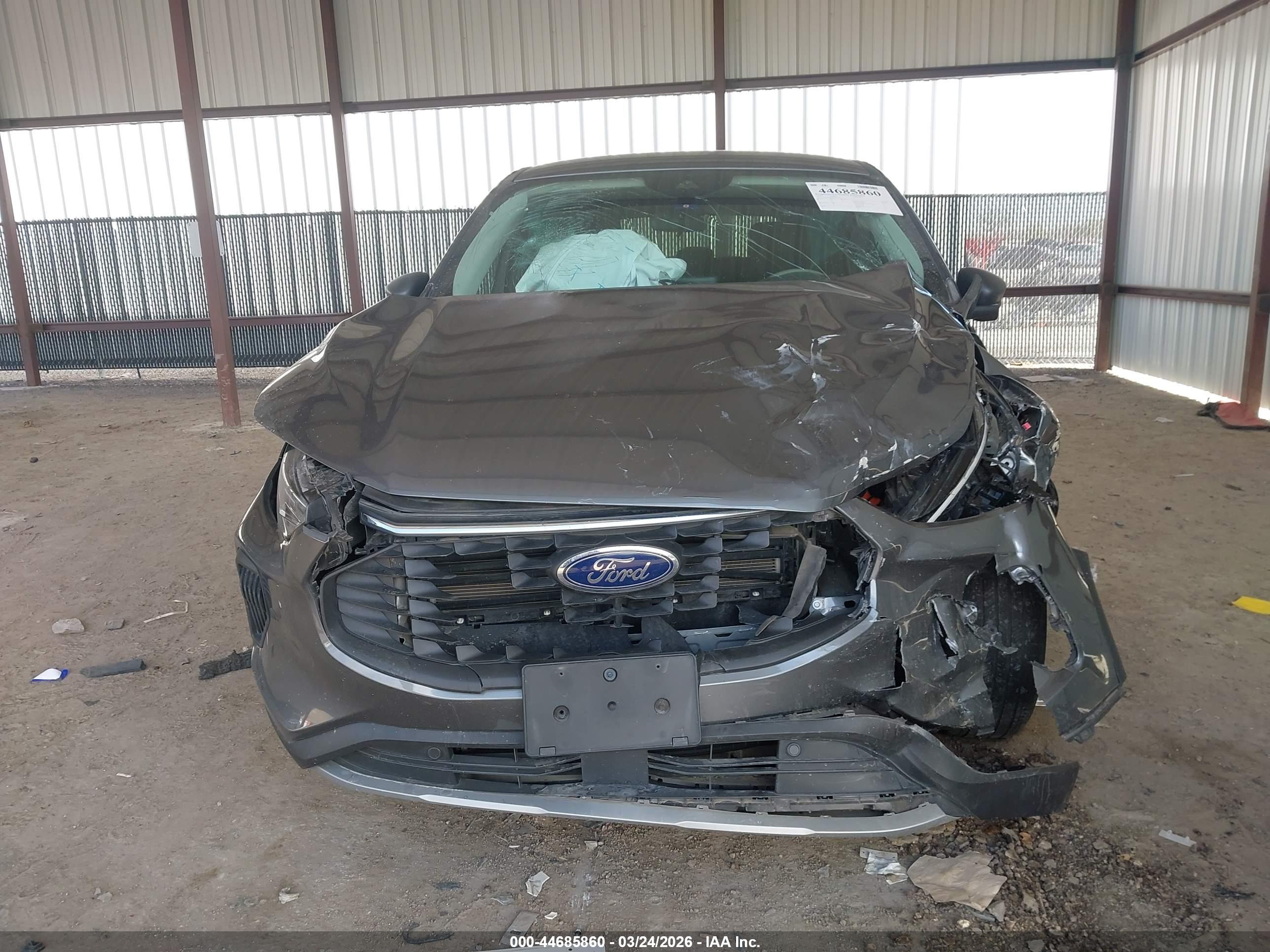 FORD ESCAPE image 6