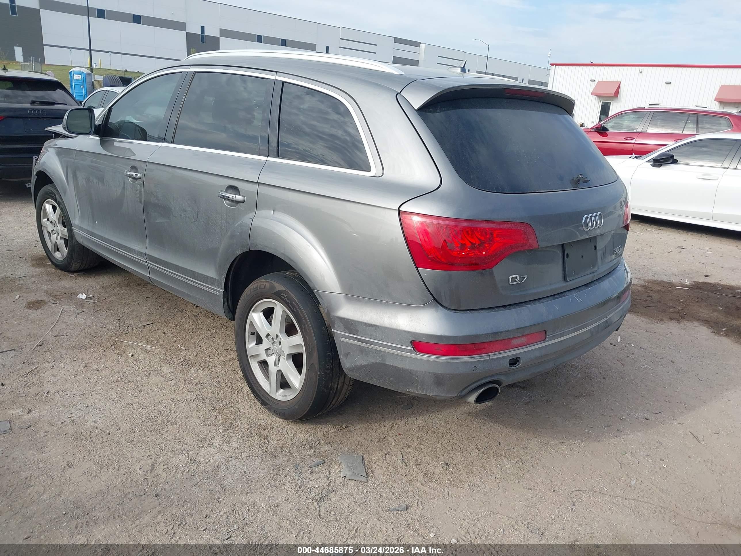AUDI Q7 image 3