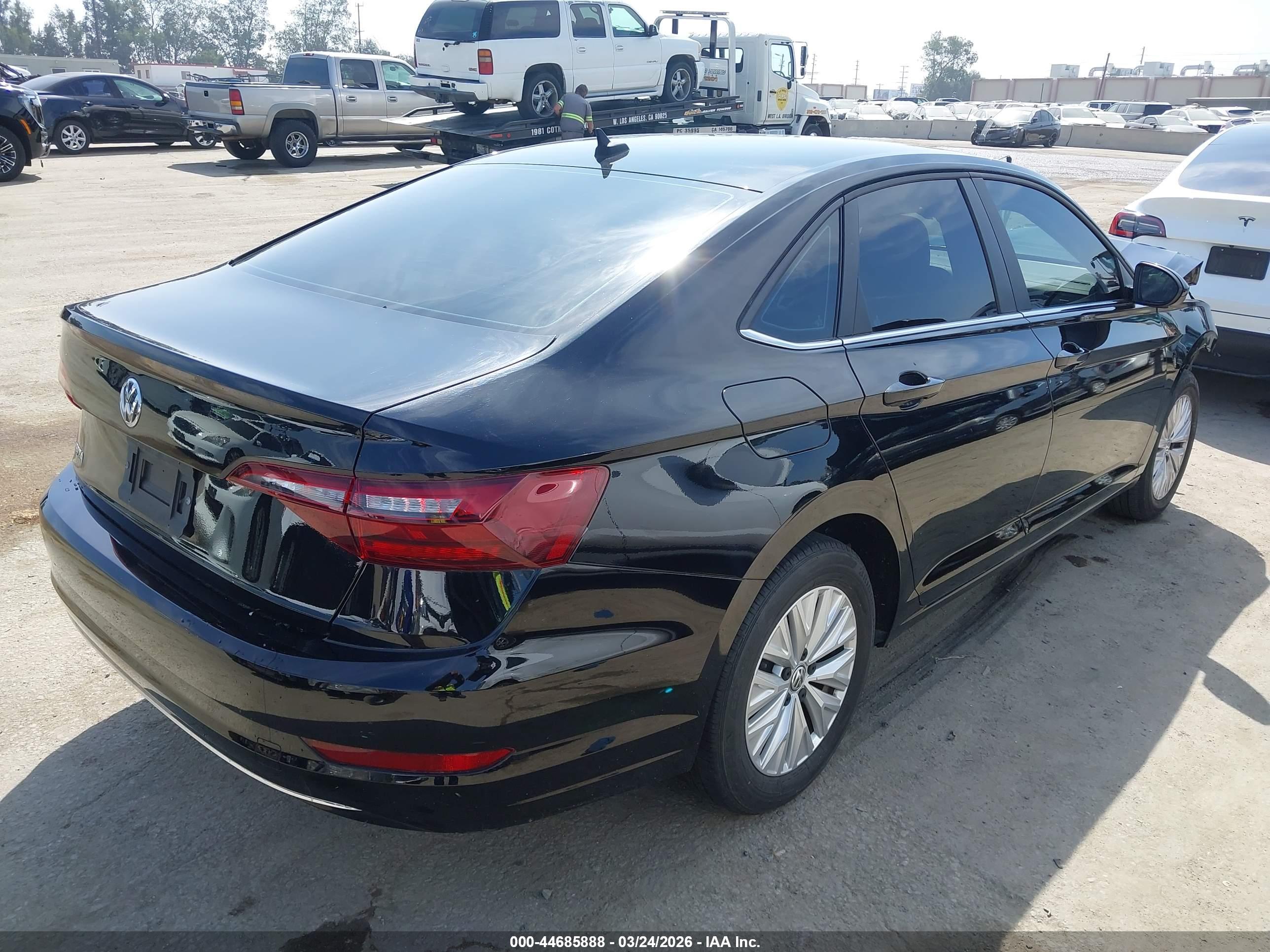VOLKSWAGEN JETTA image 4